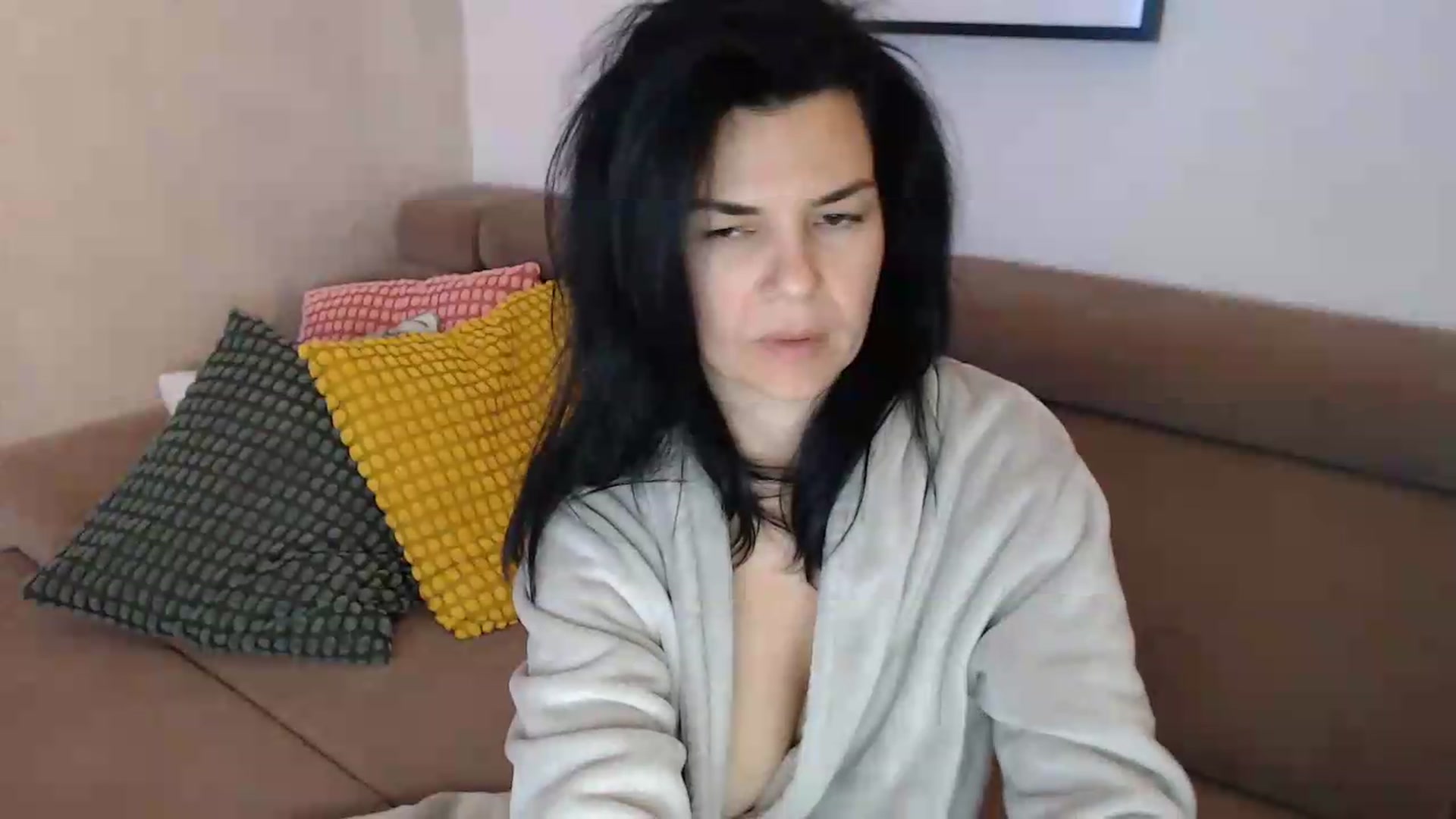 Gallery image thumbnail from Darkella's myfreecams stream on, 06/16/2026, 24:30 image 15 of 20