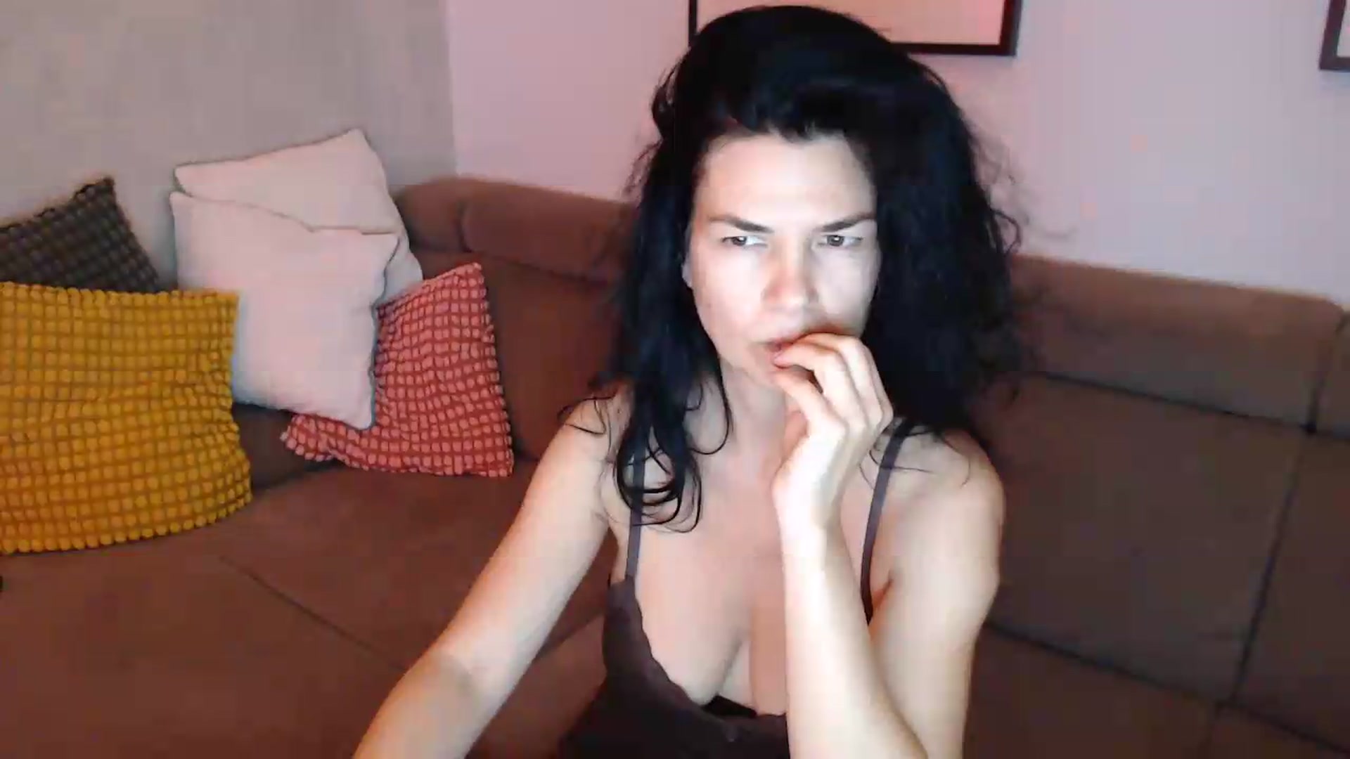 Gallery image thumbnail from Darkella's myfreecams stream on, 06/22/2026, 23:07 image 9 of 20