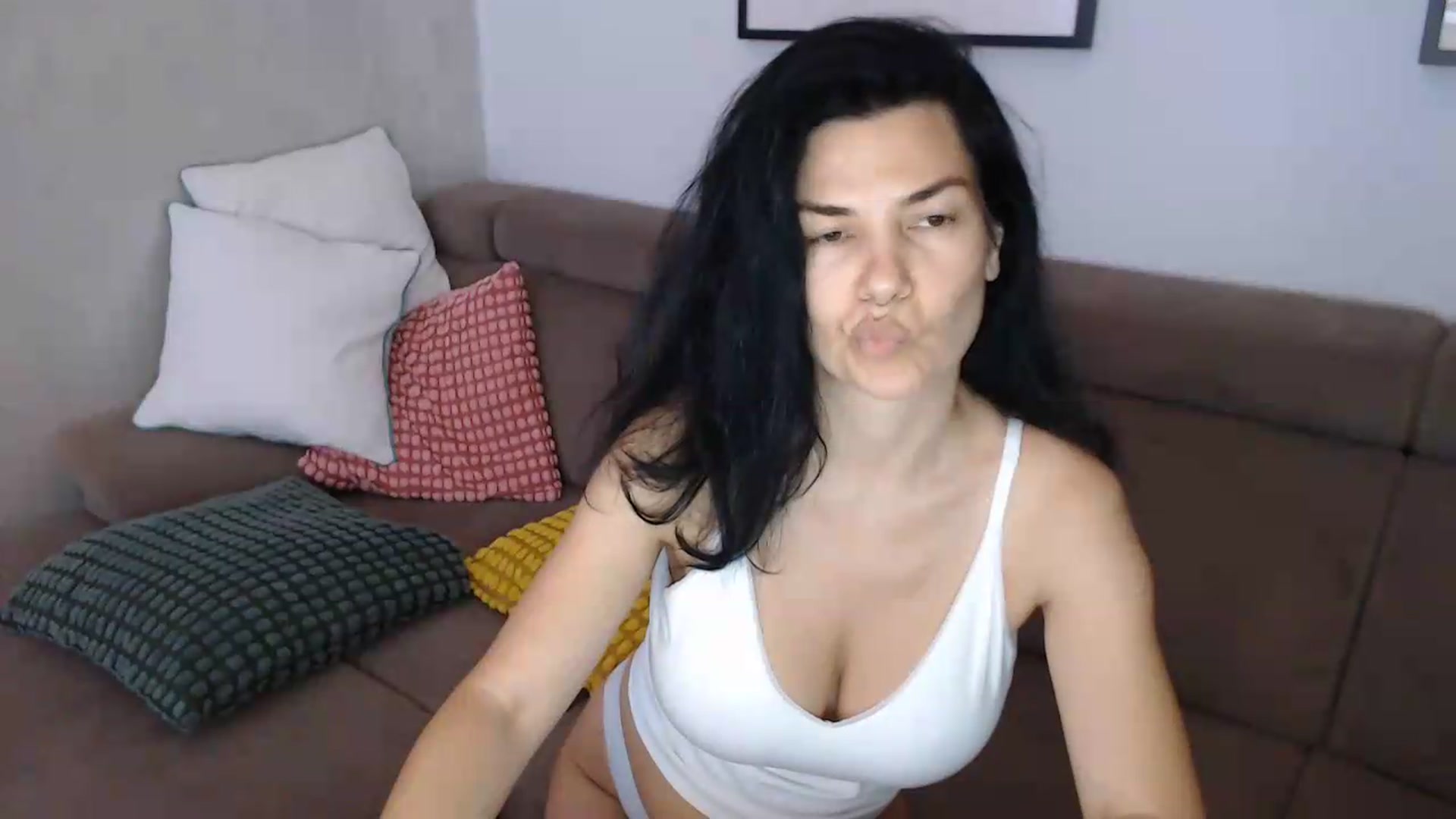 Gallery image thumbnail from Darkella's myfreecams stream on, 06/23/2026, 22:52 image 2 of 20