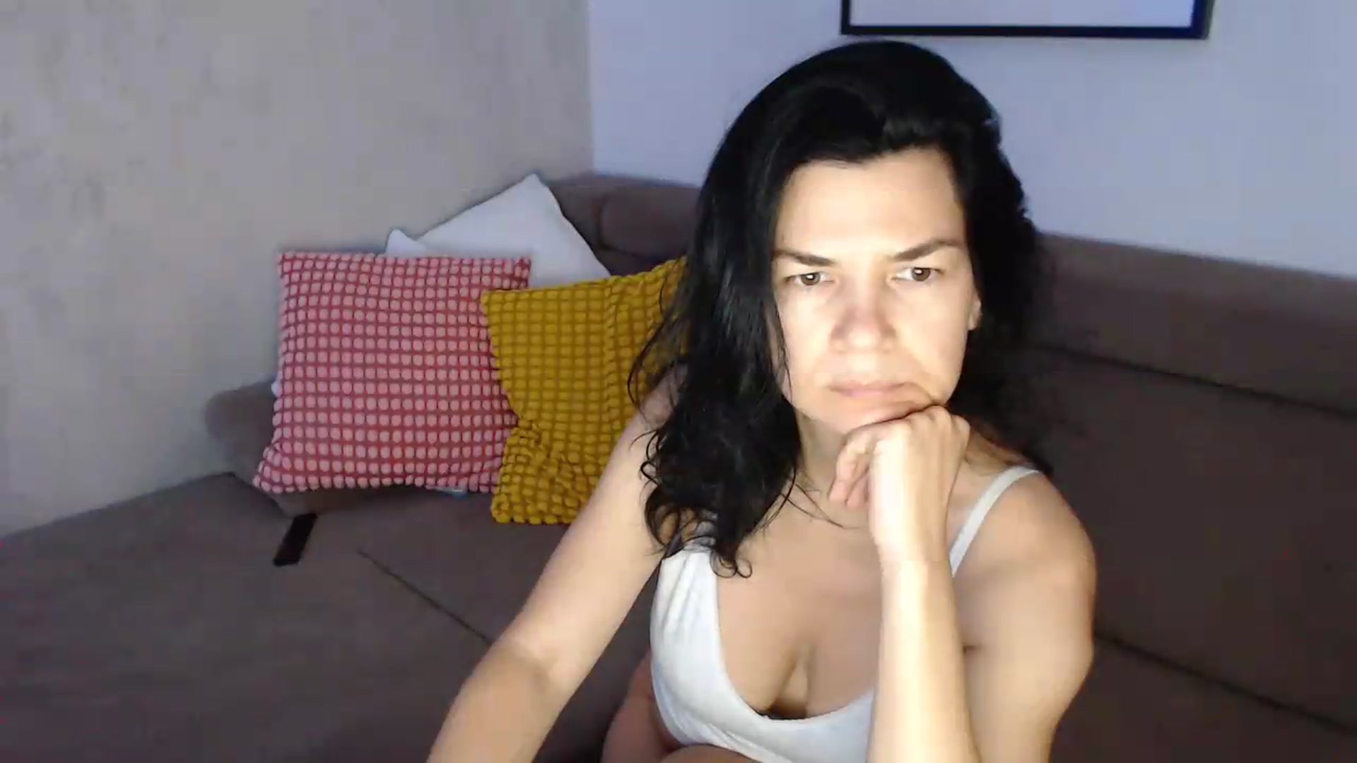 Gallery image thumbnail from Darkella's myfreecams stream on, 06/26/2026, 24:15 image 9 of 20