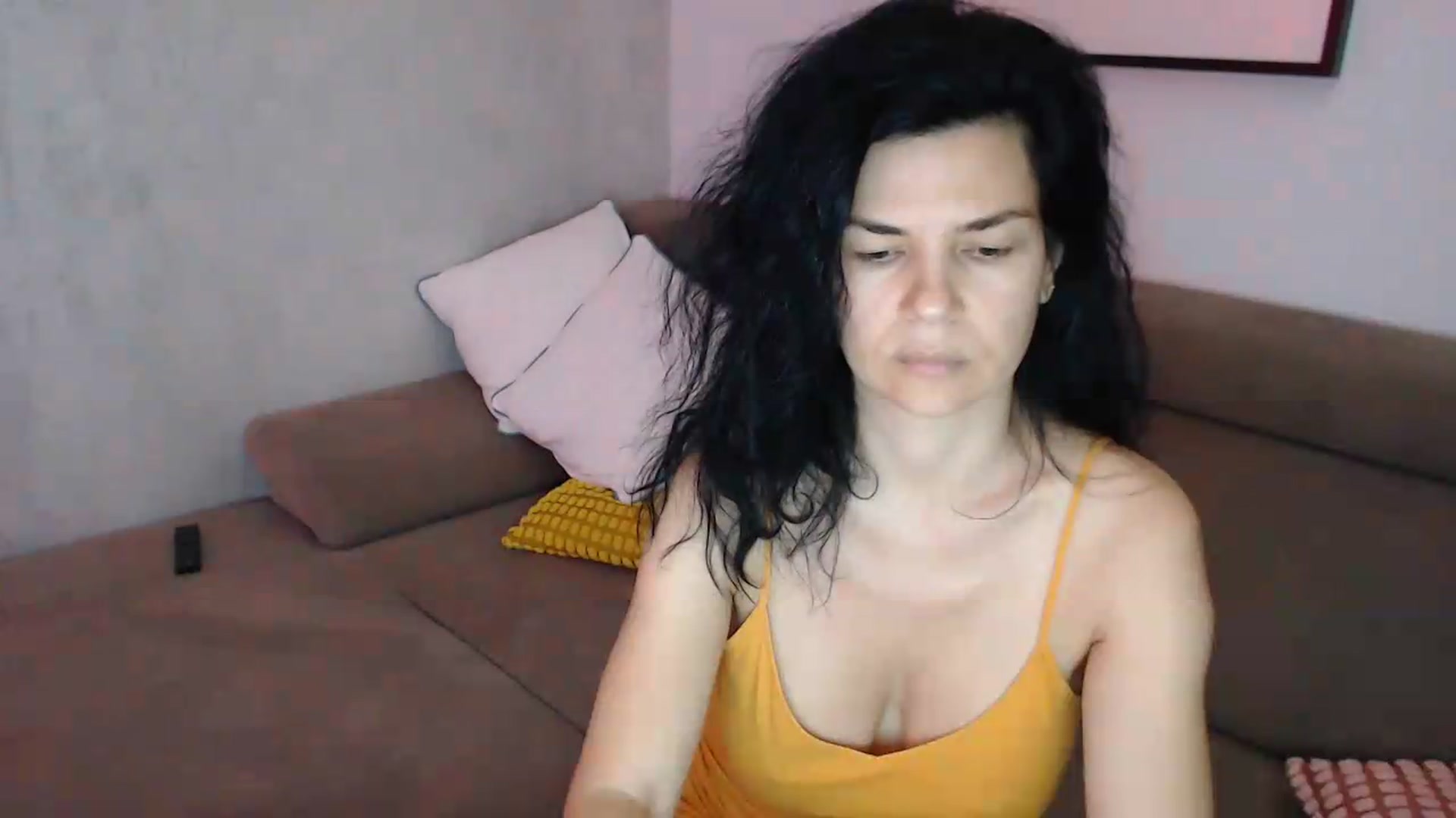 Gallery image thumbnail from Darkella's myfreecams stream on, 06/27/2026, 20:21 image 7 of 20