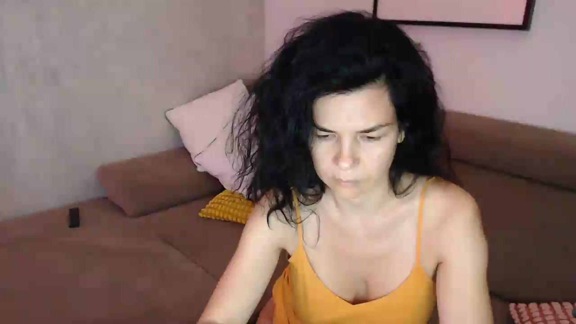 Gallery image thumbnail from Darkella's myfreecams stream on, 06/27/2026, 20:21 image 1 of 20