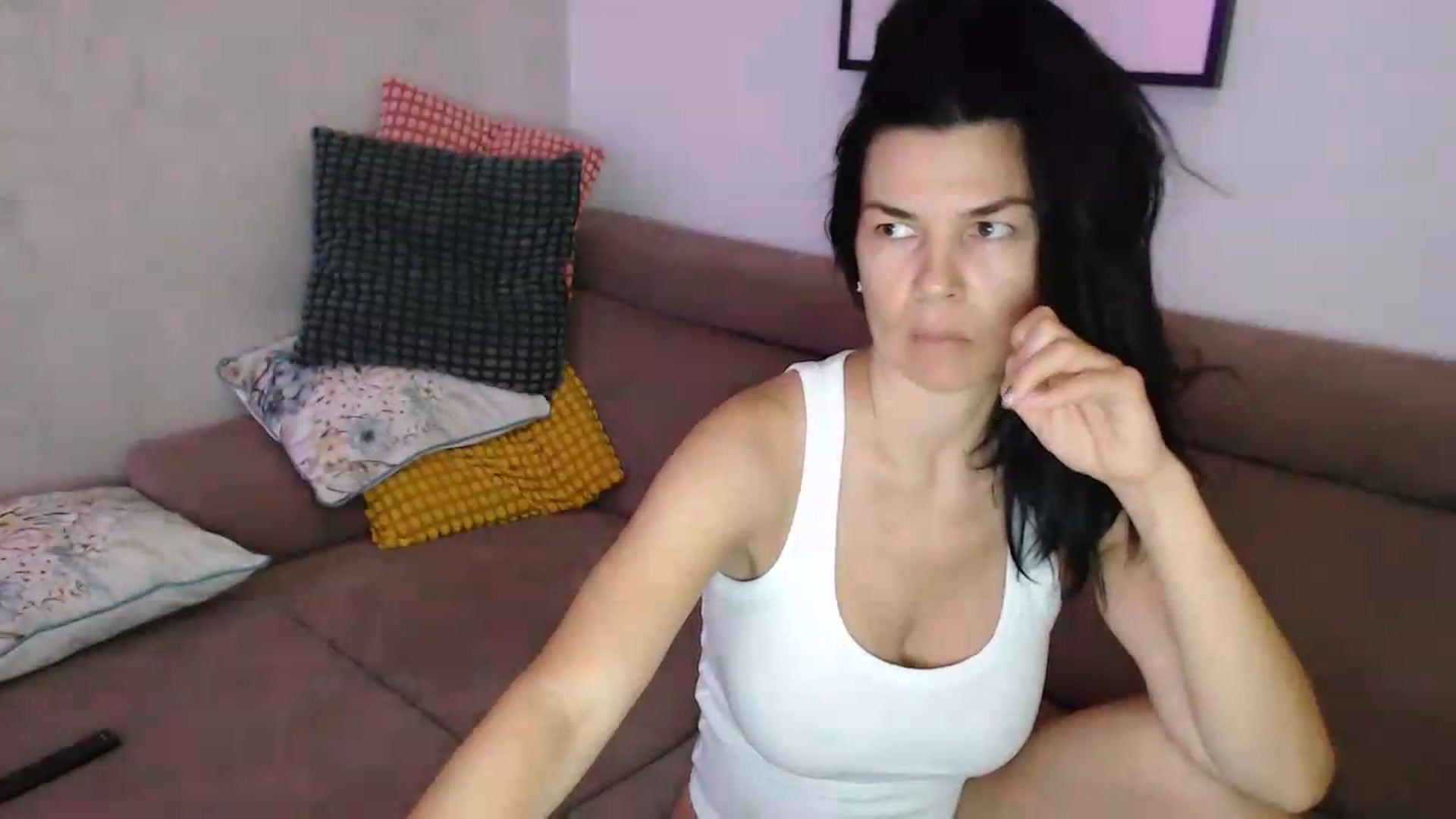 Gallery image thumbnail from Darkella's myfreecams stream on, 07/04/2026, 21:42 image 11 of 20