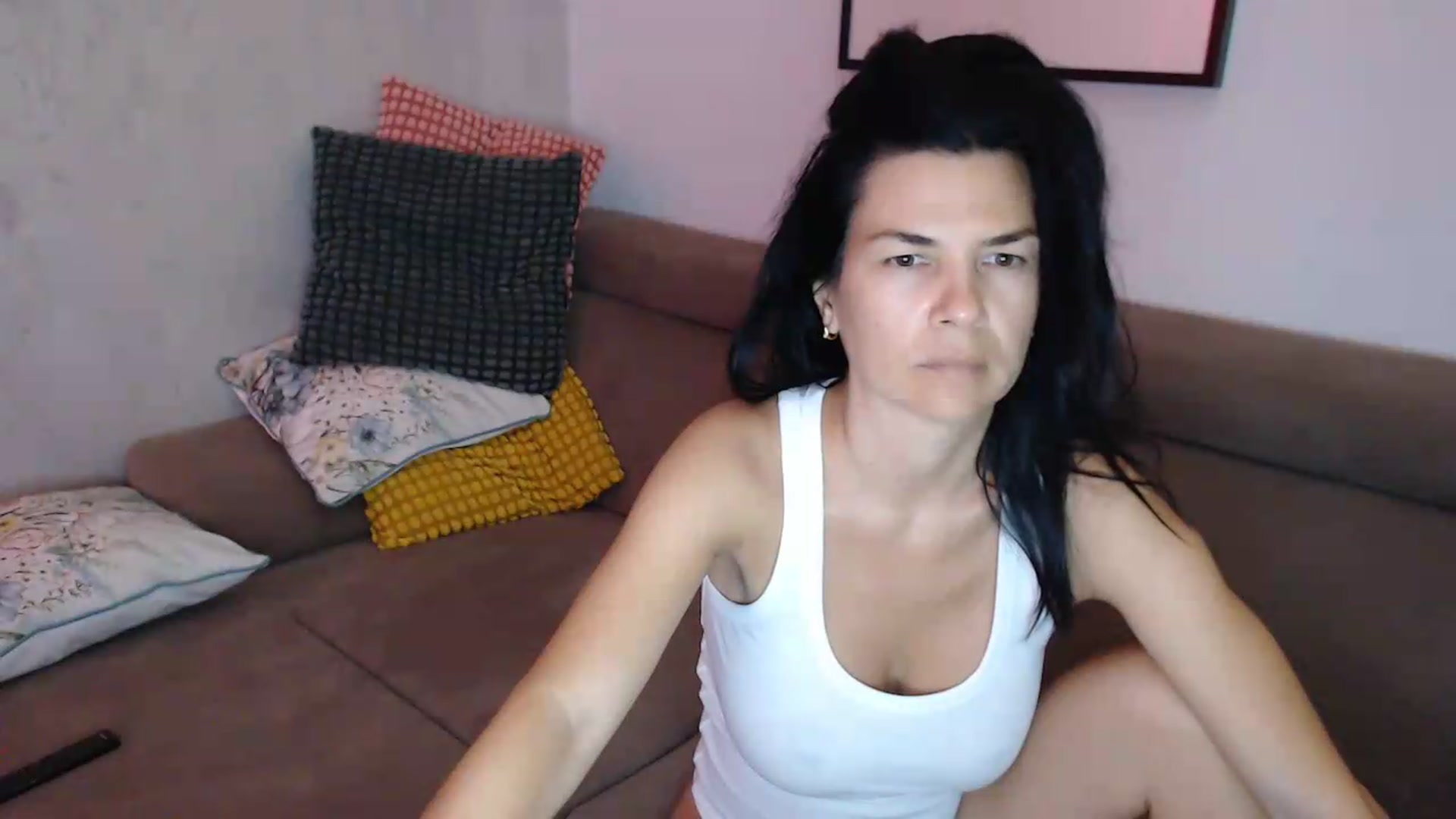 Gallery image thumbnail from Darkella's myfreecams stream on, 07/04/2026, 21:42 image 17 of 20