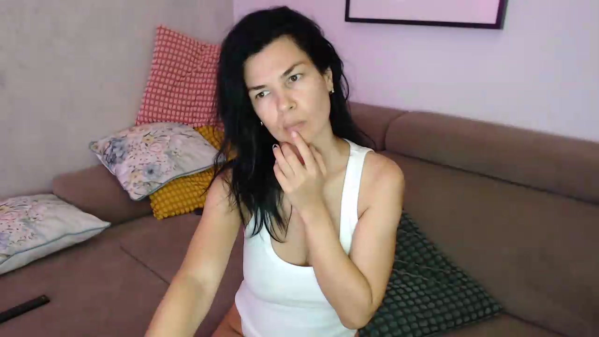 Gallery image thumbnail from Darkella's myfreecams stream on, 07/04/2026, 23:06 image 2 of 20