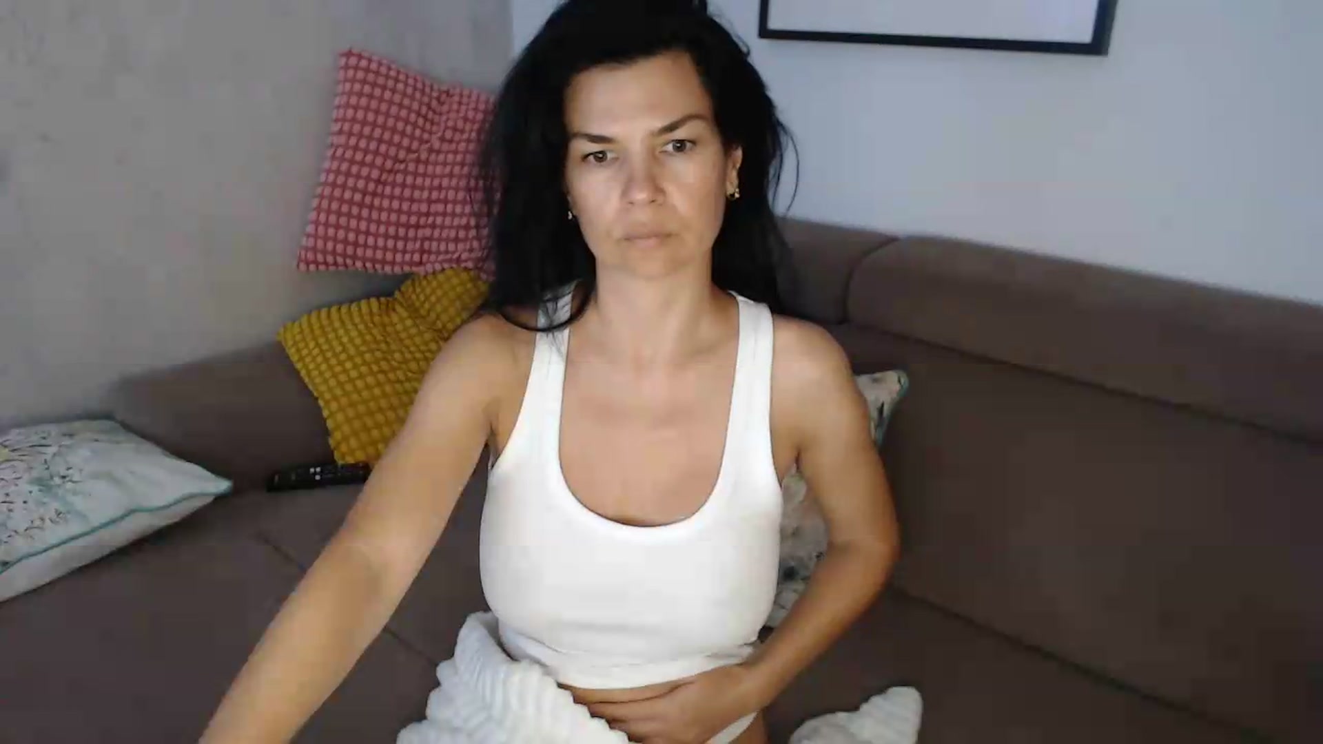 Gallery image thumbnail from Darkella's myfreecams stream on, 07/05/2026, 22:03 image 5 of 20