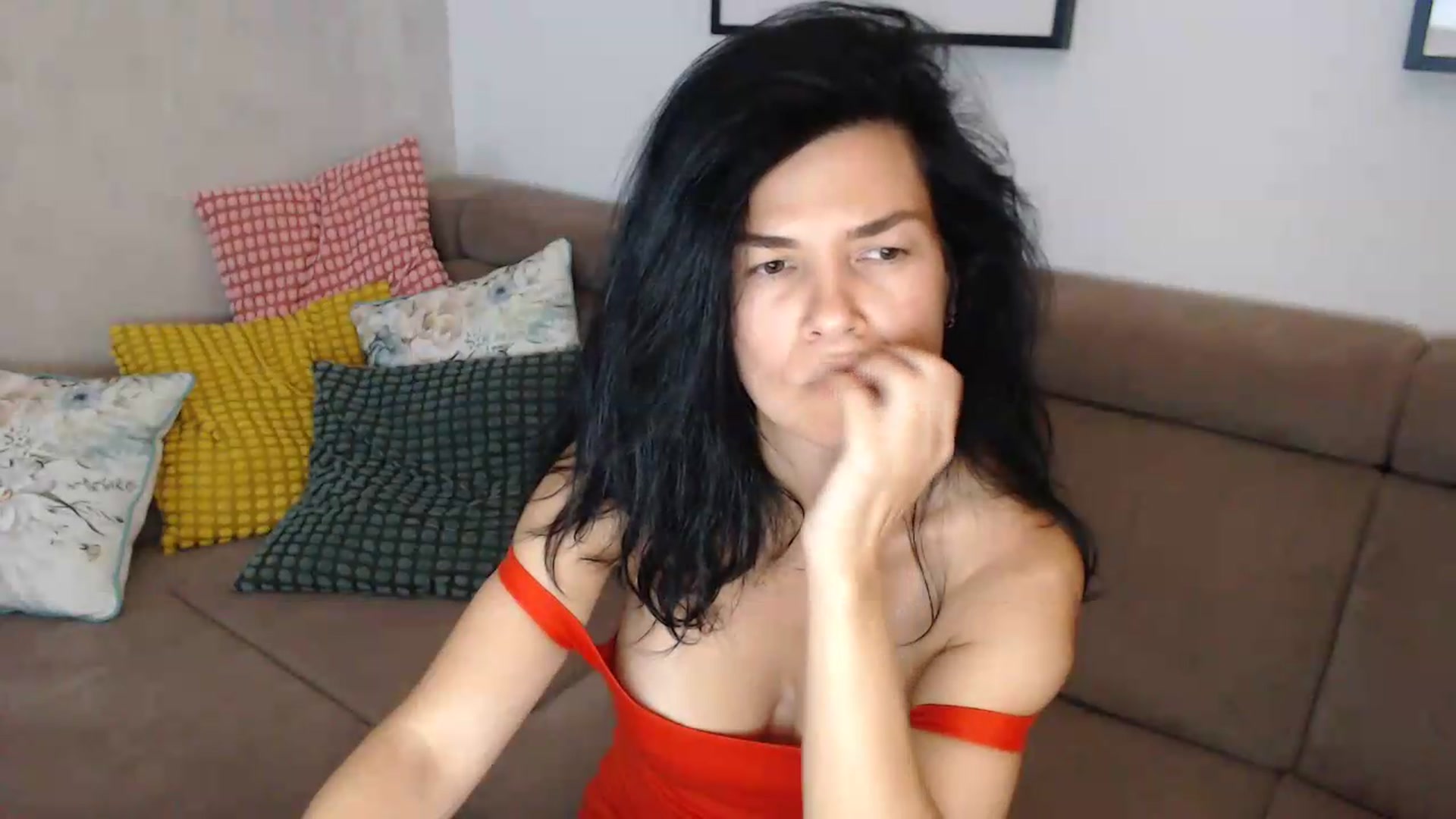 Gallery image thumbnail from Darkella's myfreecams stream on, 07/08/2026, 23:38 image 16 of 20