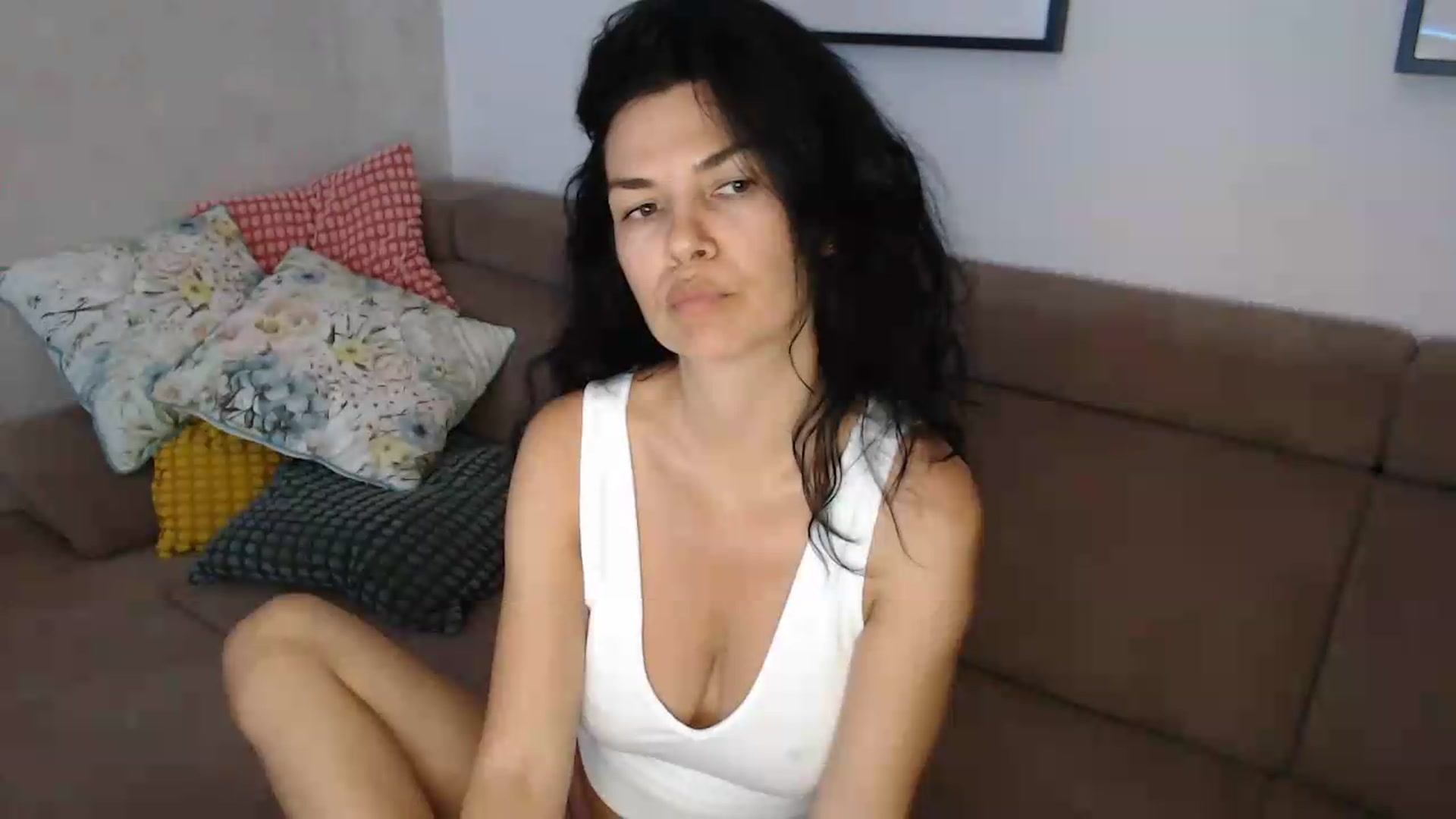 Gallery image thumbnail from Darkella's myfreecams stream on, 07/09/2026, 22:30 image 6 of 20