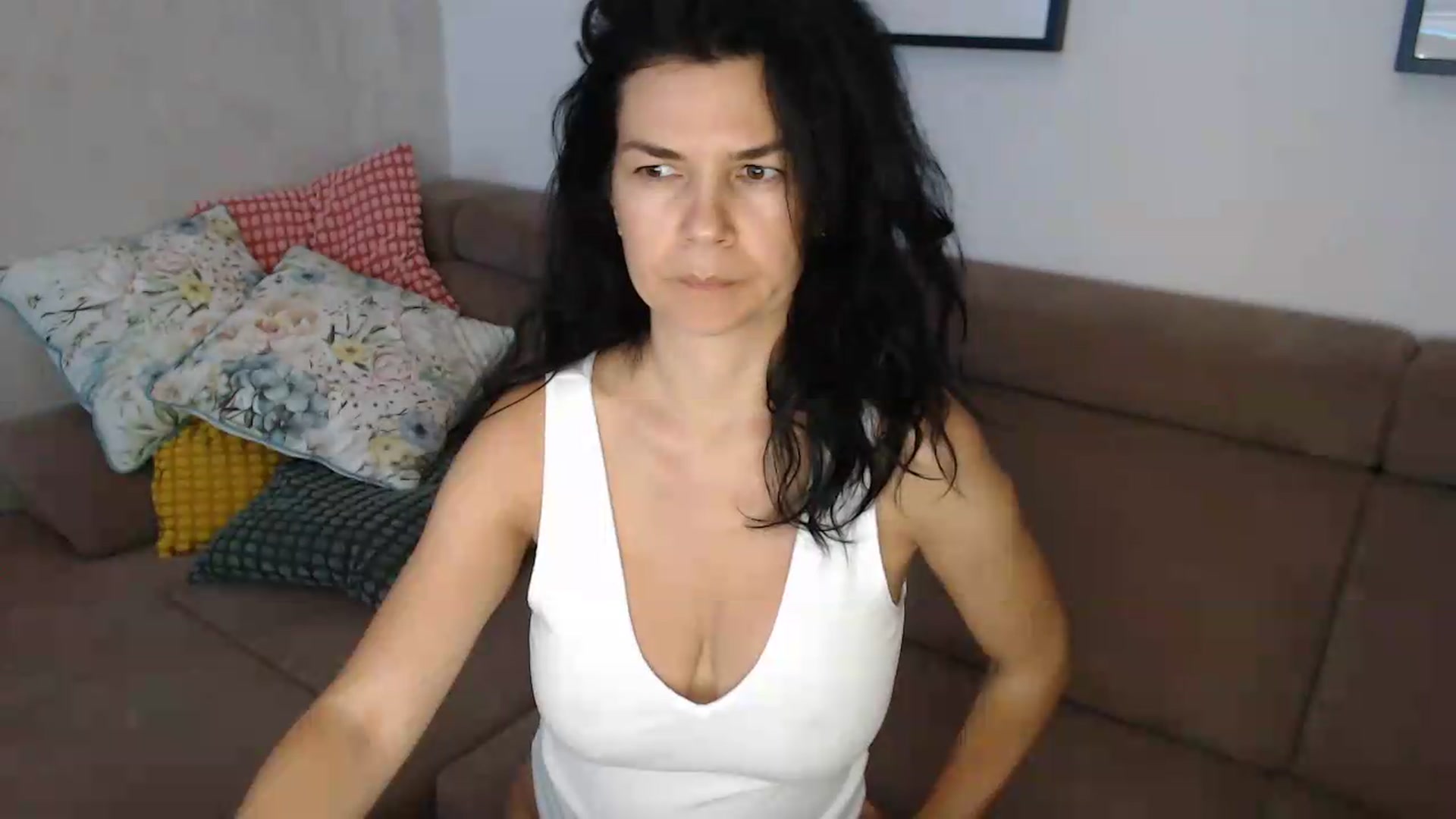 Gallery image thumbnail from Darkella's myfreecams stream on, 07/09/2026, 22:30 image 14 of 20