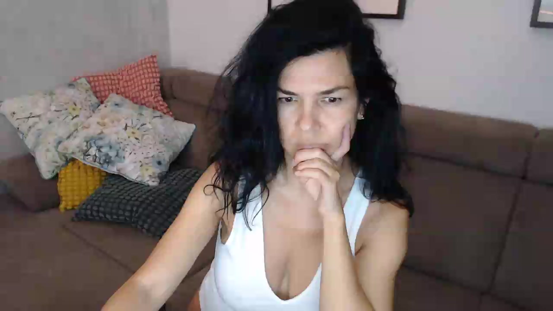 Gallery image thumbnail from Darkella's myfreecams stream on, 07/10/2026, 24:27 image 1 of 20