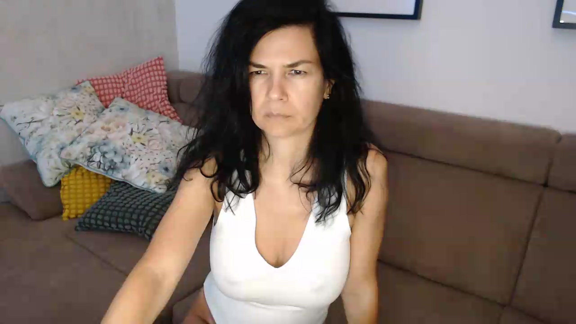 Gallery image thumbnail from Darkella's myfreecams stream on, 07/10/2026, 24:27 image 9 of 20