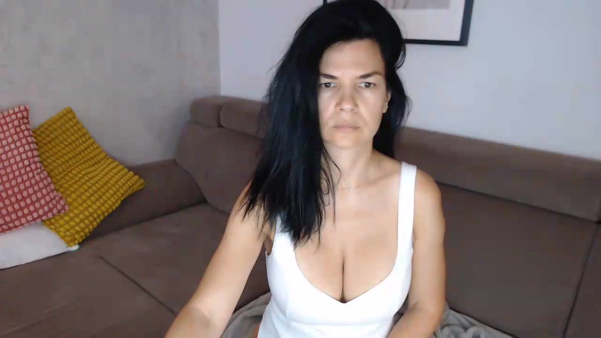 Gallery image thumbnail from Darkella's myfreecams stream on, 07/20/2026, 23:03 image 4 of 20