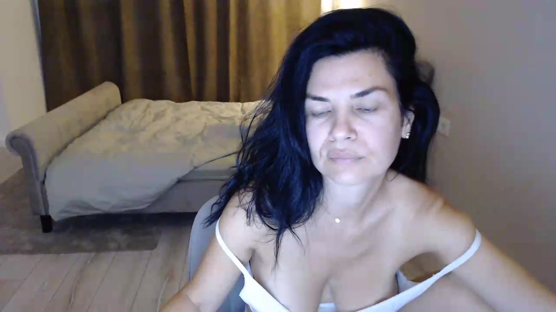 Gallery image thumbnail from Darkella's myfreecams stream on, 08/04/2026, 23:09 image 19 of 20