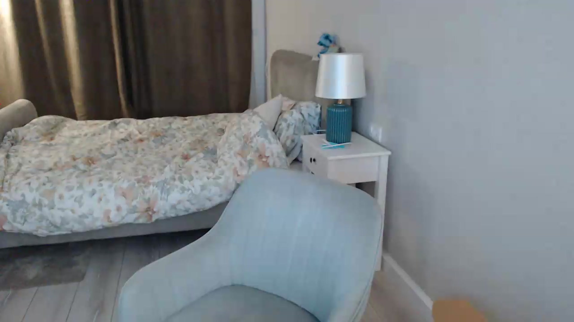 Gallery image thumbnail from Darkella's myfreecams stream on, 08/08/2026, 24:54 image 12 of 20