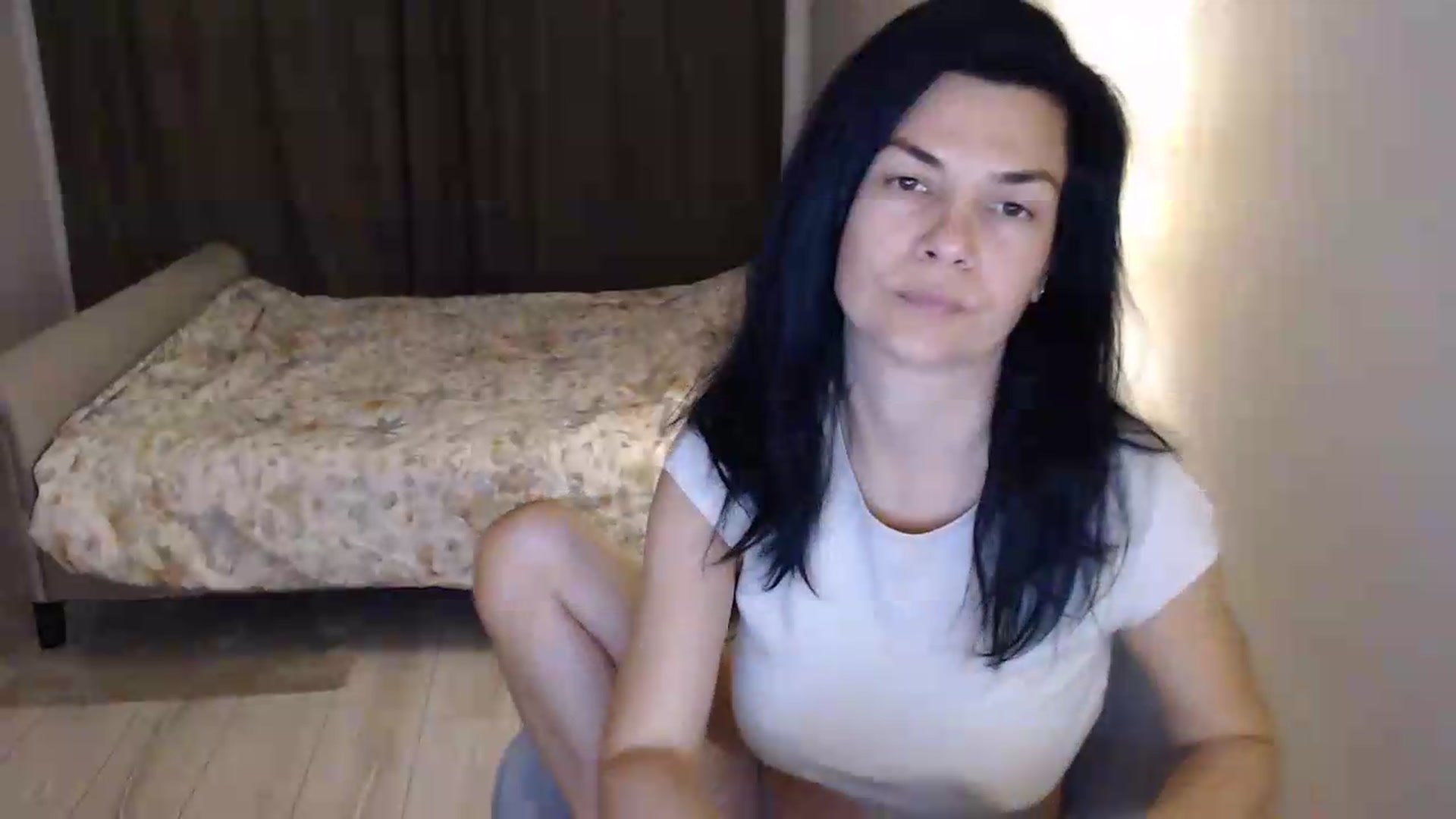 Gallery image thumbnail from Darkella's myfreecams stream on, 08/10/2026, 23:43 image 15 of 20