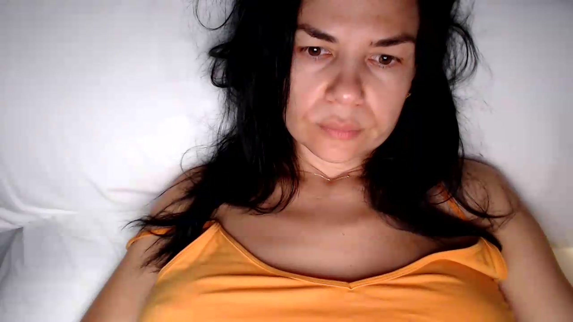 Gallery image thumbnail from Darkella's myfreecams stream on, 08/14/2026, 24:12 image 16 of 20