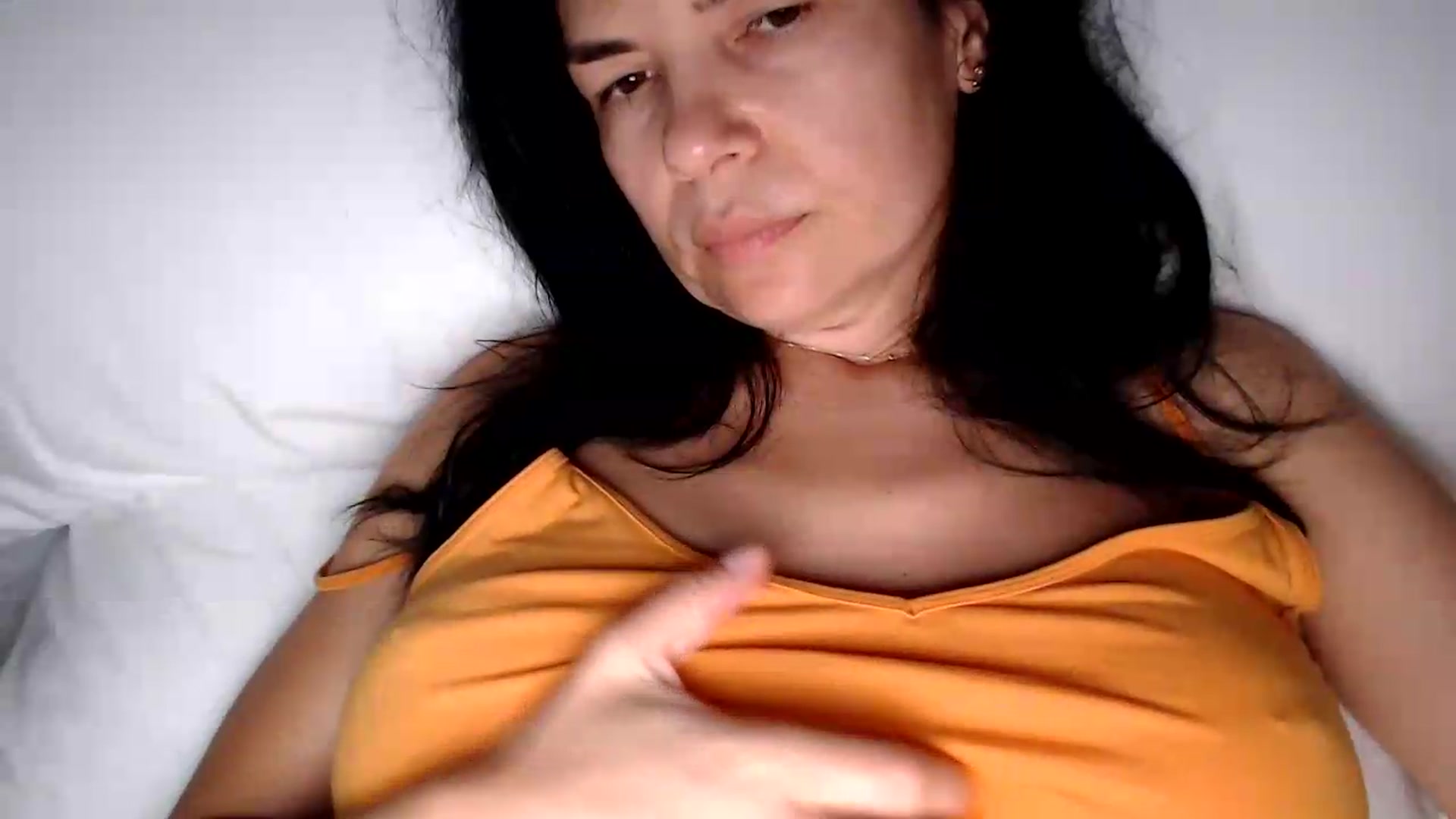 Gallery image thumbnail from Darkella's myfreecams stream on, 08/14/2026, 24:12 image 19 of 20