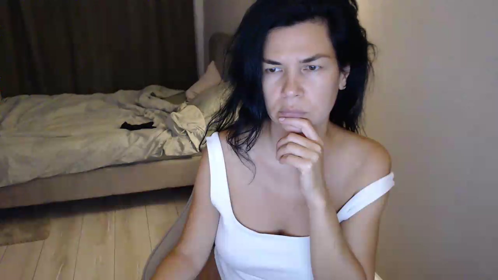Gallery image thumbnail from Darkella's myfreecams stream on, 08/30/2026, 24:02 image 5 of 20
