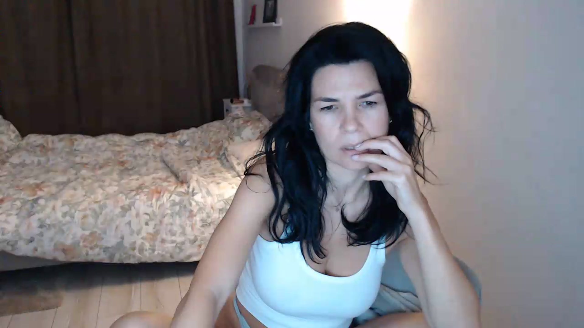 Gallery image thumbnail from Darkella's myfreecams stream on, 09/16/2026, 22:24 image 15 of 20