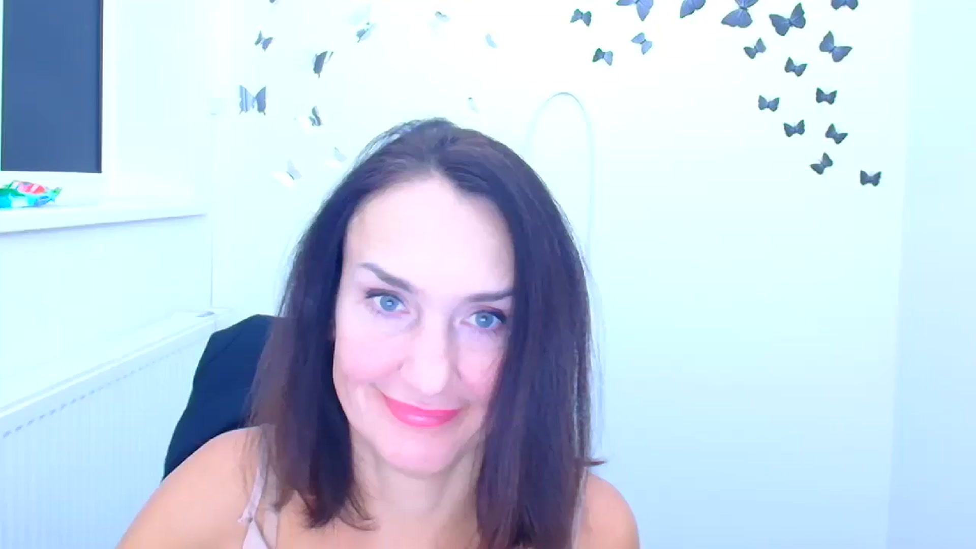 Gallery image thumbnail from Darkkristina's myfreecams stream on, 01/07/2026, 21:16 image 13 of 20