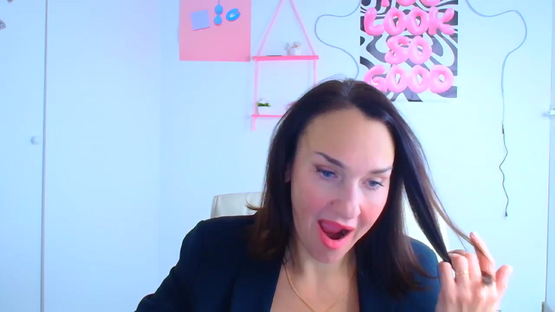 Gallery image thumbnail from Darkkristina's myfreecams stream on, 01/09/2026, 14:41 image 11 of 20