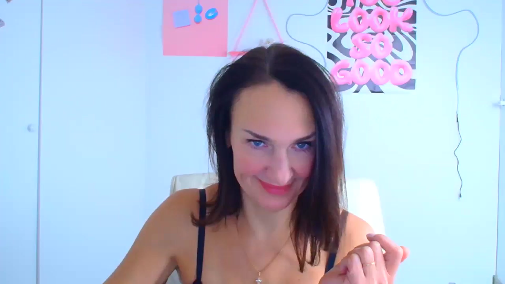 Gallery image thumbnail from Darkkristina's myfreecams stream on, 01/09/2026, 14:41 image 17 of 20