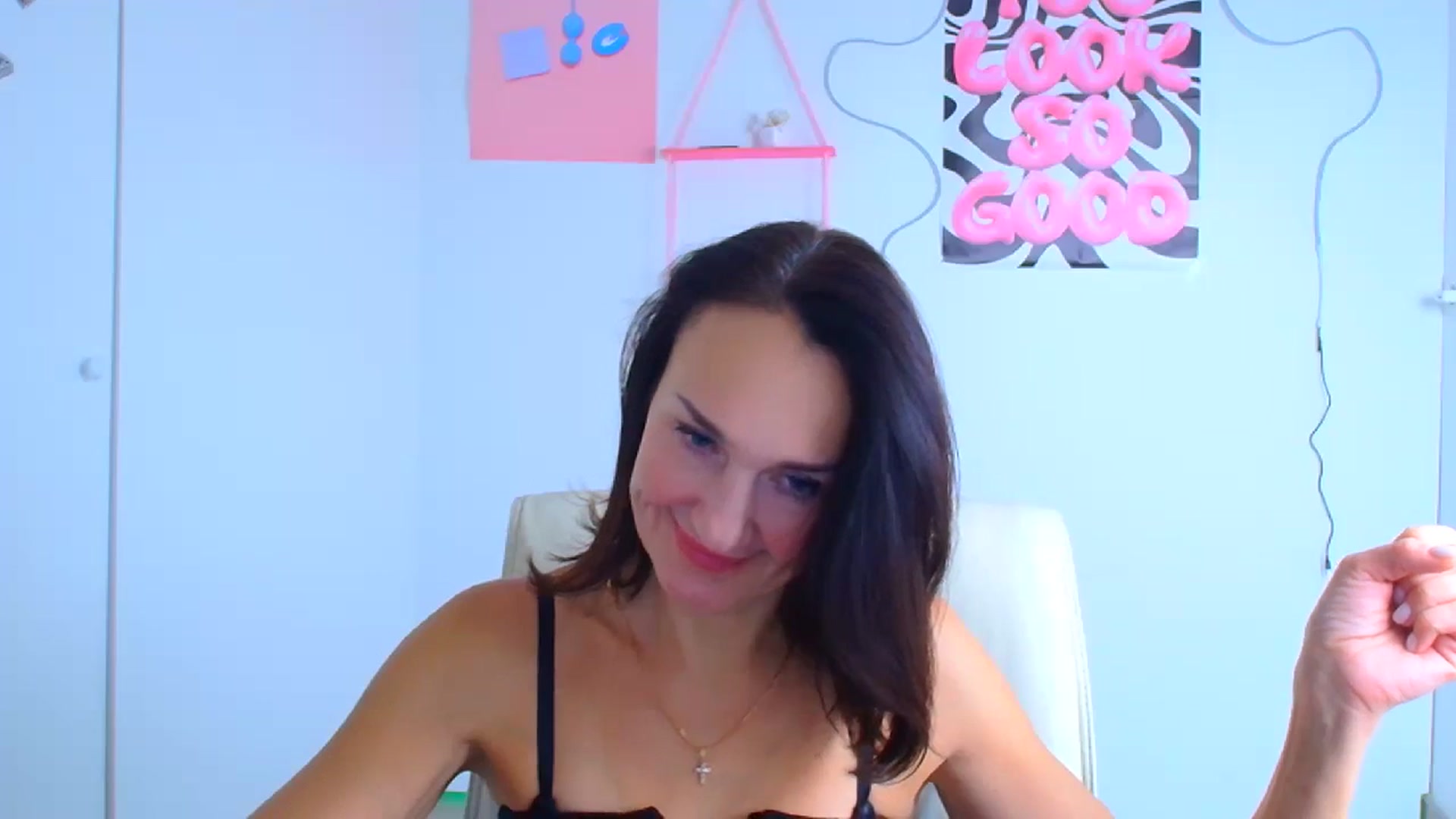 Gallery image thumbnail from Darkkristina's myfreecams stream on, 01/09/2026, 14:41 image 15 of 20