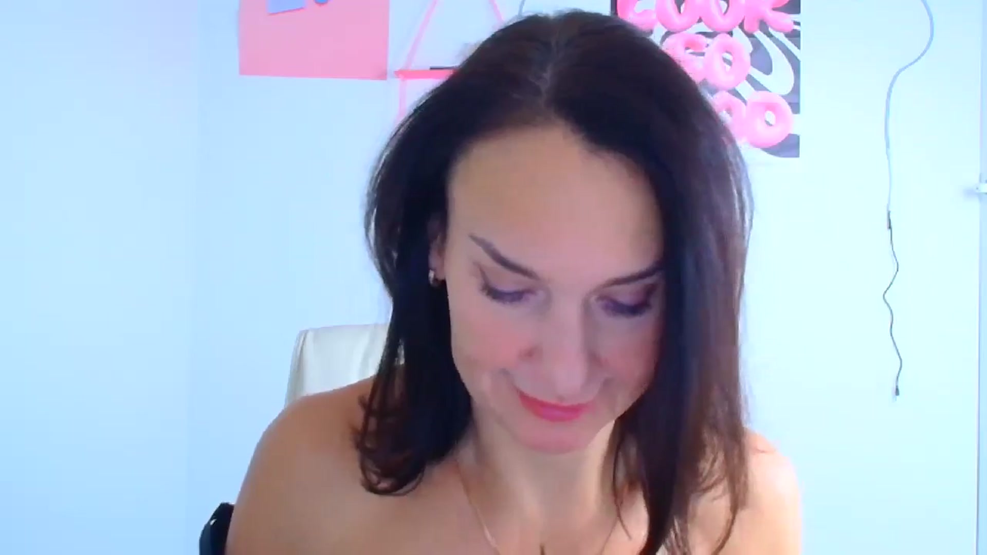 Gallery image thumbnail from Darkkristina's myfreecams stream on, 01/09/2026, 16:42 image 9 of 20