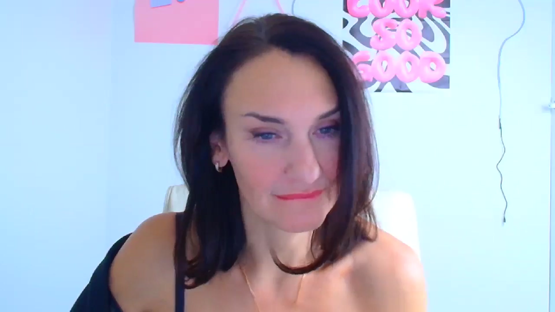 Gallery image thumbnail from Darkkristina's myfreecams stream on, 01/09/2026, 16:42 image 6 of 20