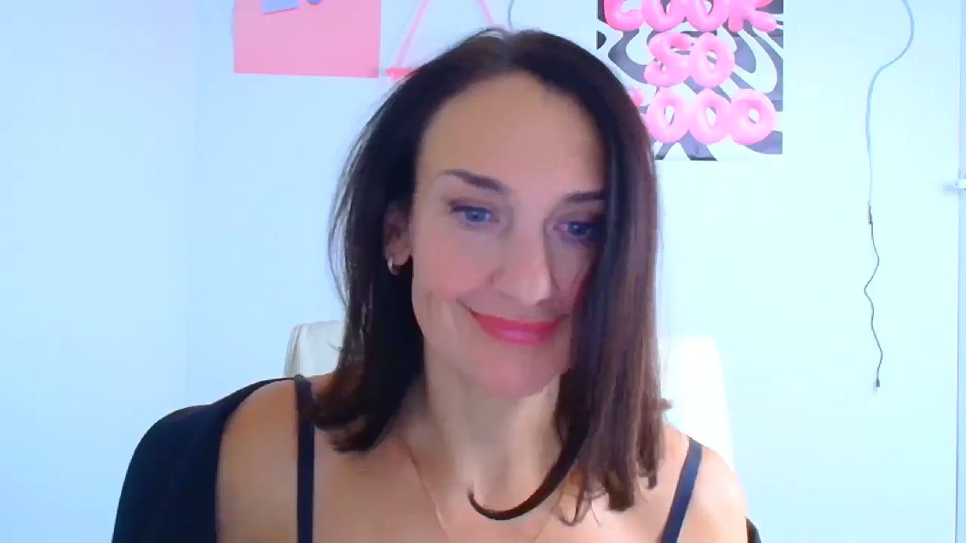 Gallery image thumbnail from Darkkristina's myfreecams stream on, 01/09/2026, 16:42 image 17 of 20
