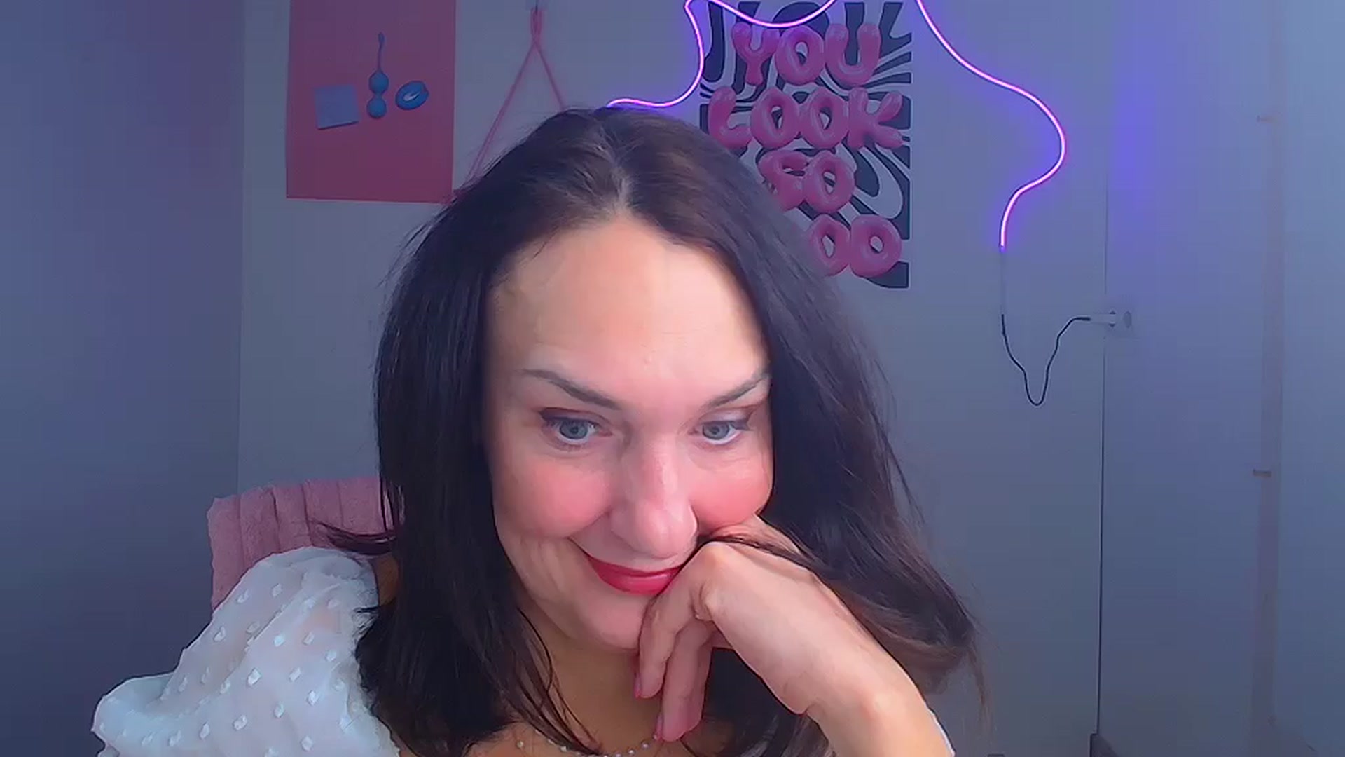 Gallery image thumbnail from Darkkristina's myfreecams stream on, 03/08/2026, 13:11 image 12 of 20