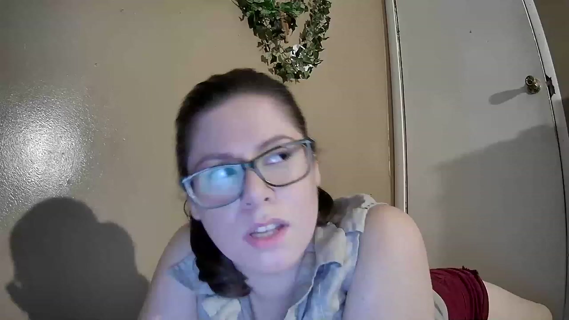Gallery image thumbnail from Darling180's myfreecams stream on, 11/27/2022, 19:40 image 14 of 20