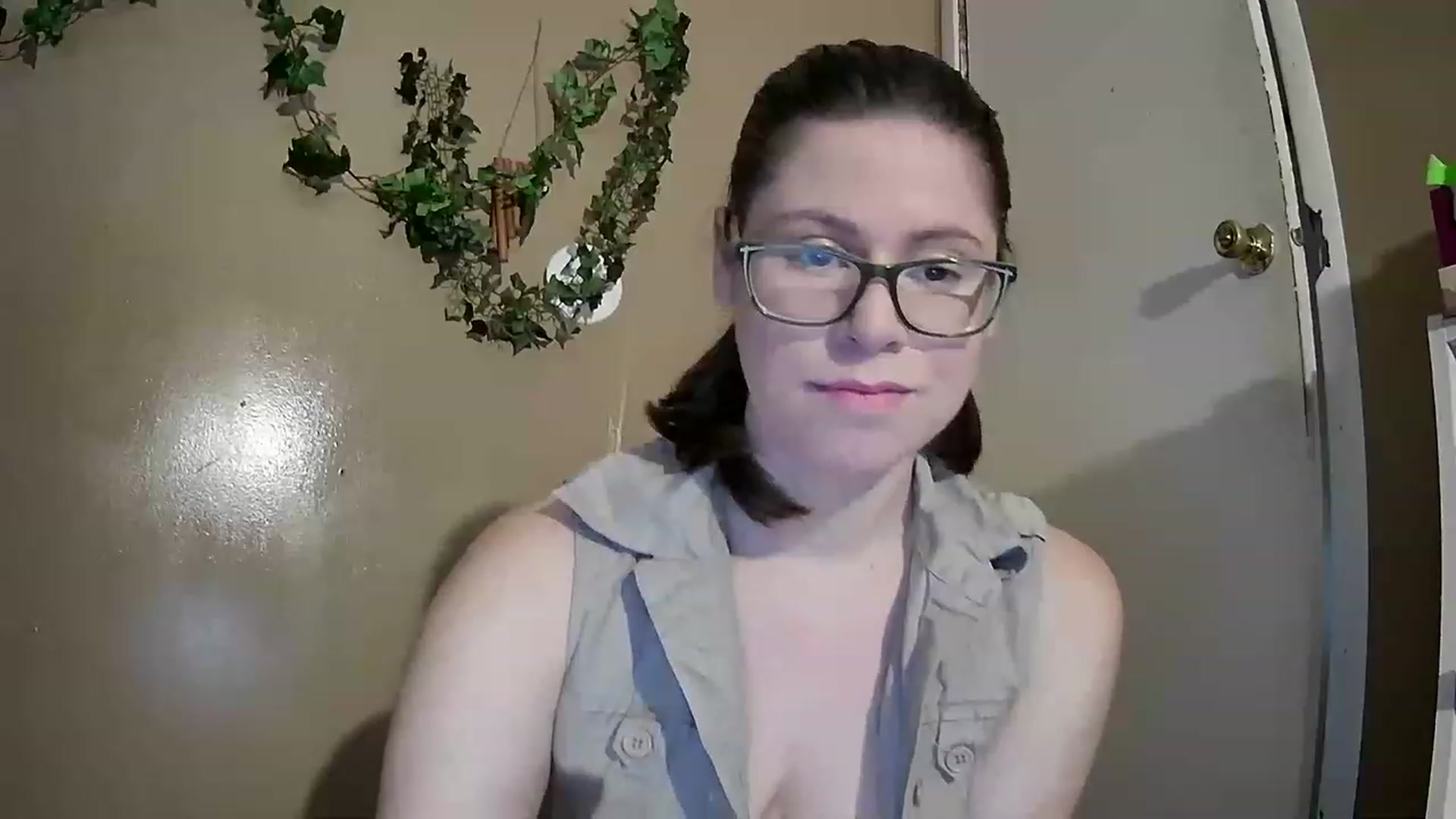 Gallery image thumbnail from Darling180's myfreecams stream on, 11/27/2022, 19:40 image 2 of 20
