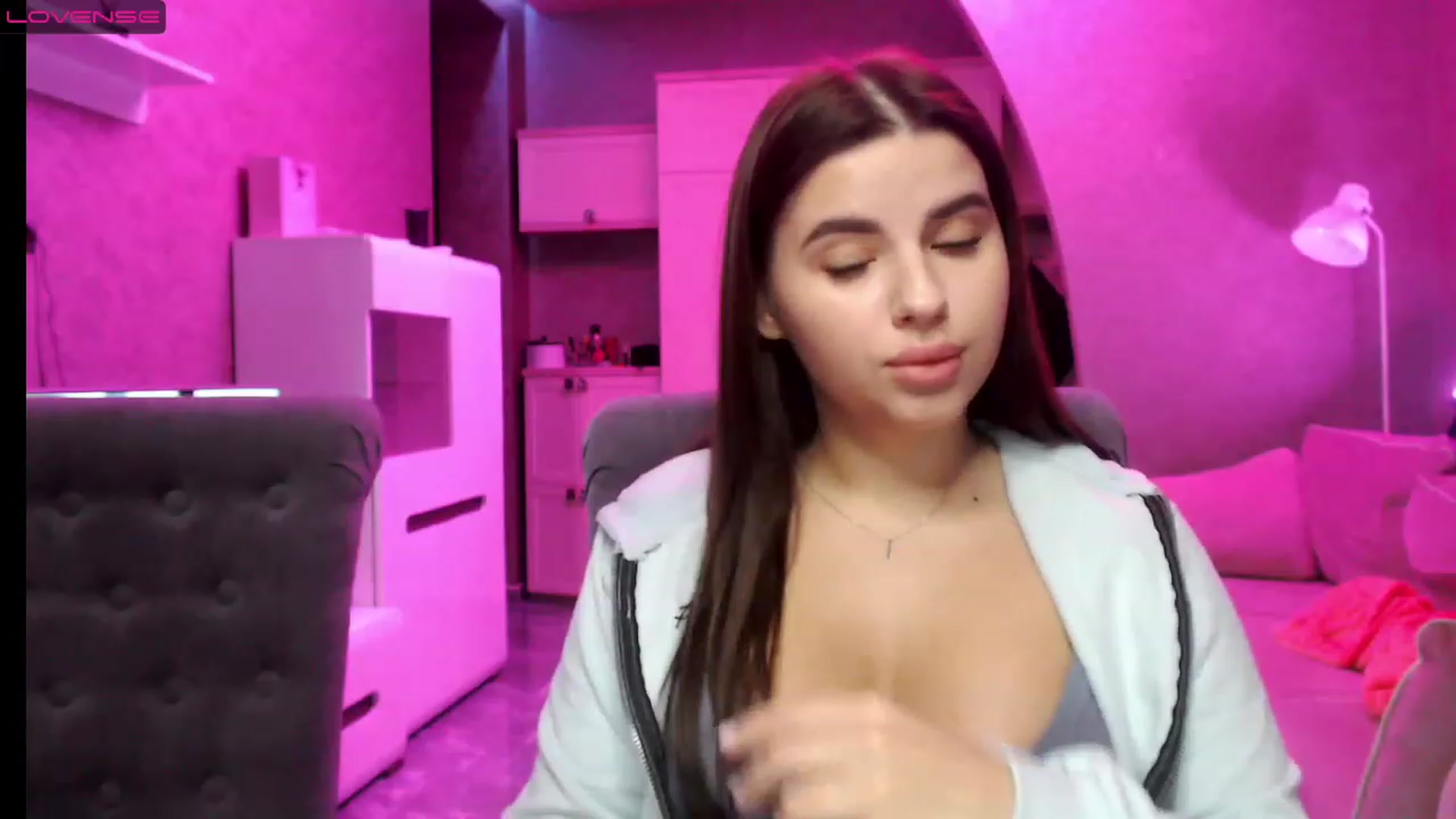 Gallery image thumbnail from Darling_Ivy's myfreecams stream on, 12/04/2022, 15:40 image 17 of 20