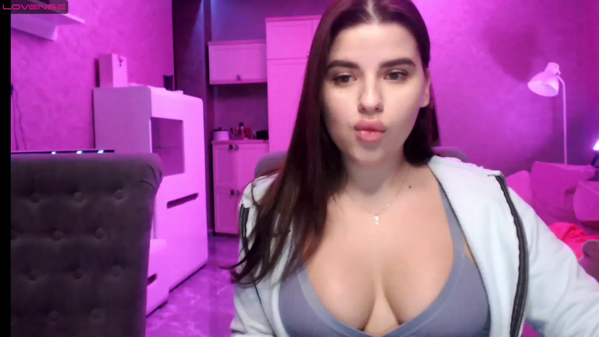 Gallery image thumbnail from Darling_Ivy's myfreecams stream on, 12/04/2022, 18:34 image 9 of 20