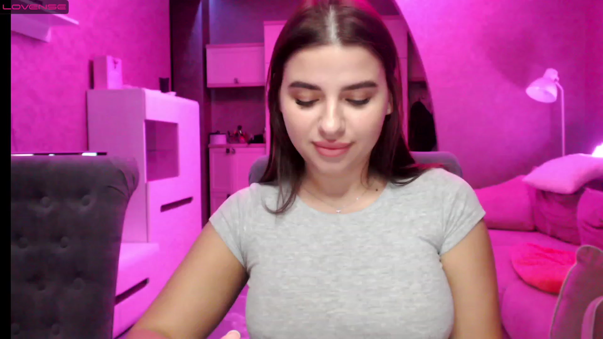 Gallery image thumbnail from Darling_Ivy's myfreecams stream on, 12/06/2022, 16:20 image 17 of 20