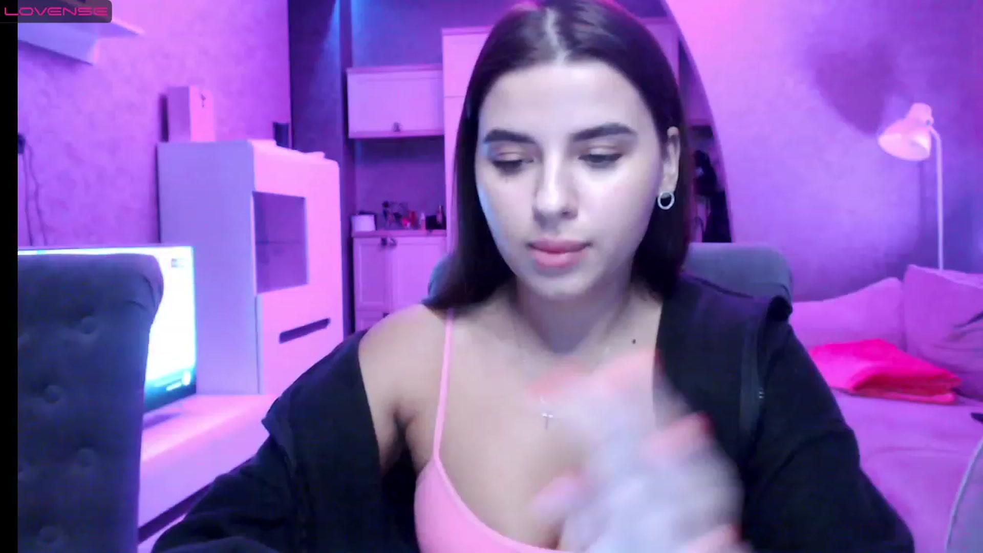 Gallery image thumbnail from Darling_Ivy's myfreecams stream on, 12/19/2022, 16:26 image 19 of 20