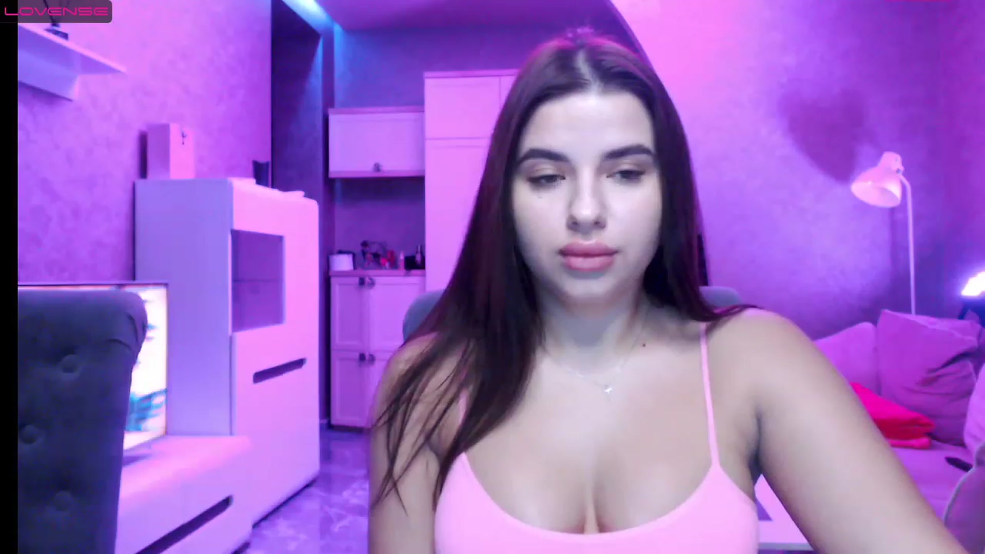 Gallery image thumbnail from Darling_Ivy's myfreecams stream on, 12/19/2022, 16:26 image 2 of 20