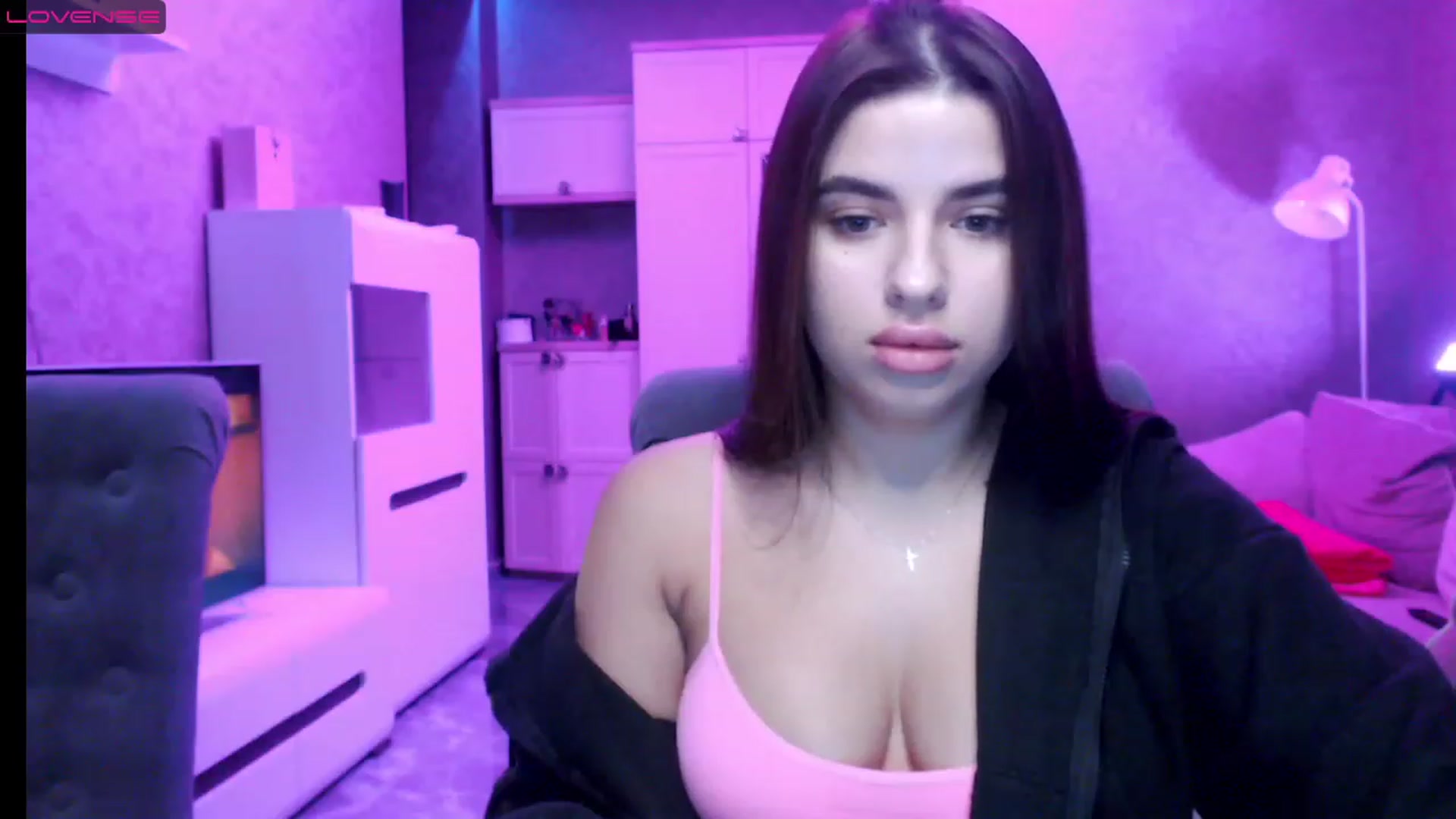 Gallery image thumbnail from Darling_Ivy's myfreecams stream on, 12/19/2022, 16:26 image 10 of 20