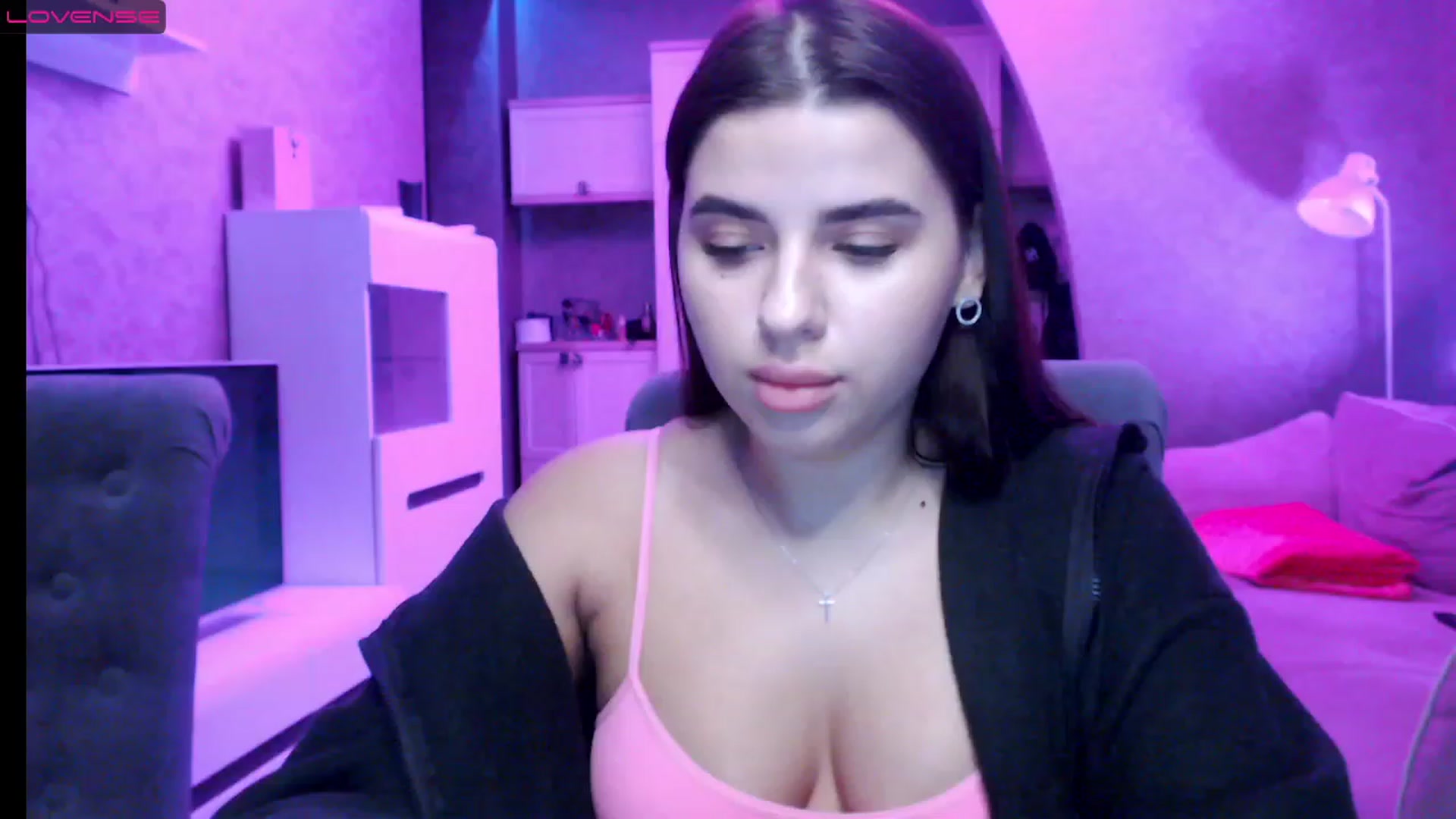 Gallery image thumbnail from Darling_Ivy's myfreecams stream on, 12/19/2022, 16:48 image 11 of 20