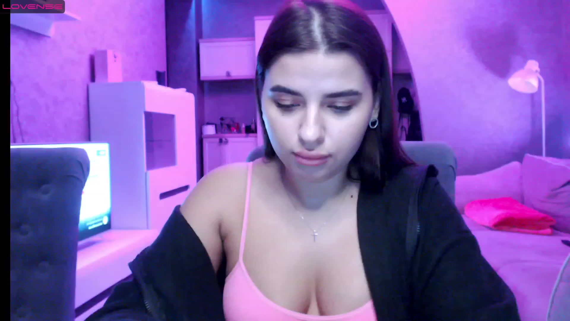 Gallery image thumbnail from Darling_Ivy's myfreecams stream on, 12/19/2022, 16:48 image 10 of 20