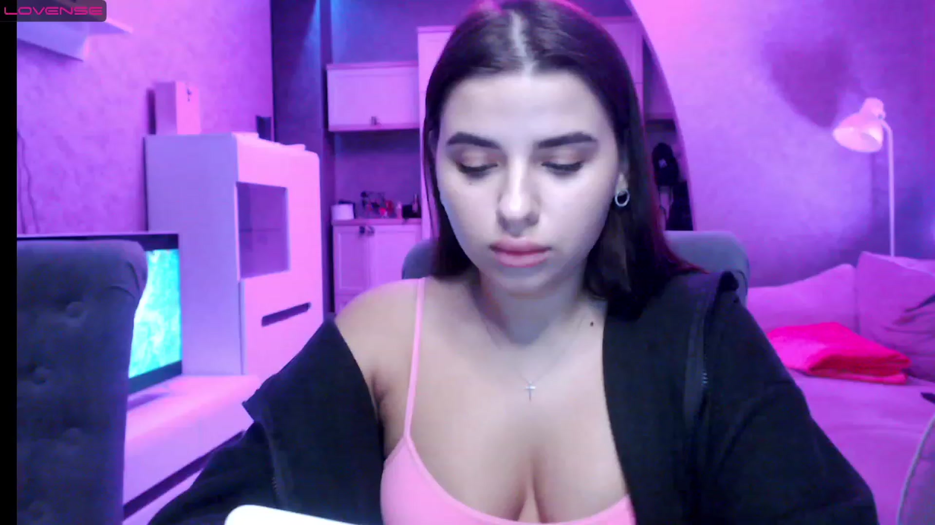 Gallery image thumbnail from Darling_Ivy's myfreecams stream on, 12/19/2022, 16:48 image 12 of 20