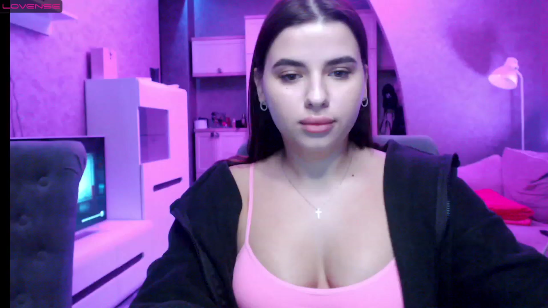 Gallery image thumbnail from Darling_Ivy's myfreecams stream on, 12/19/2022, 16:48 image 4 of 20