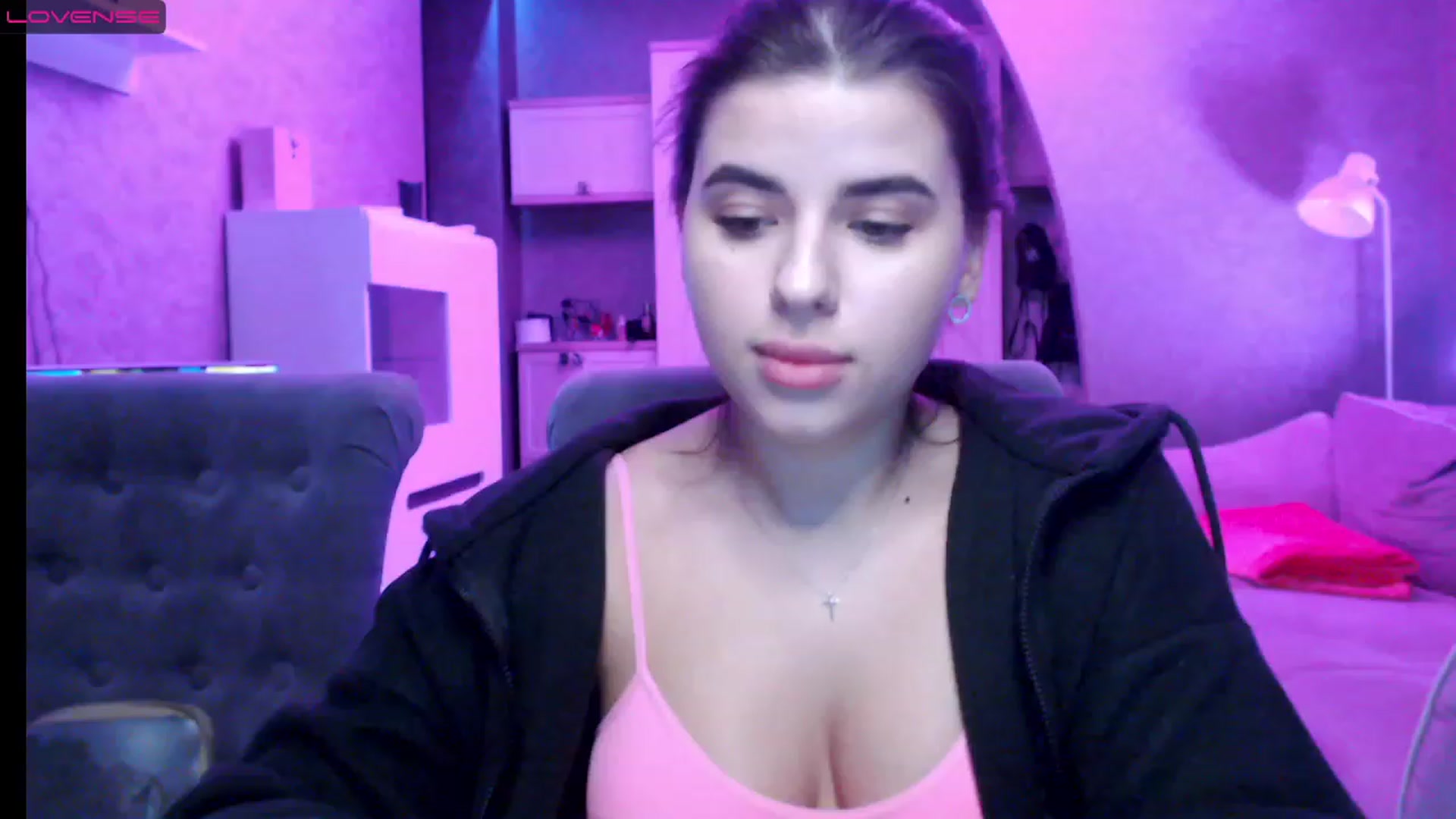 Gallery image thumbnail from Darling_Ivy's myfreecams stream on, 12/19/2022, 19:15 image 20 of 20