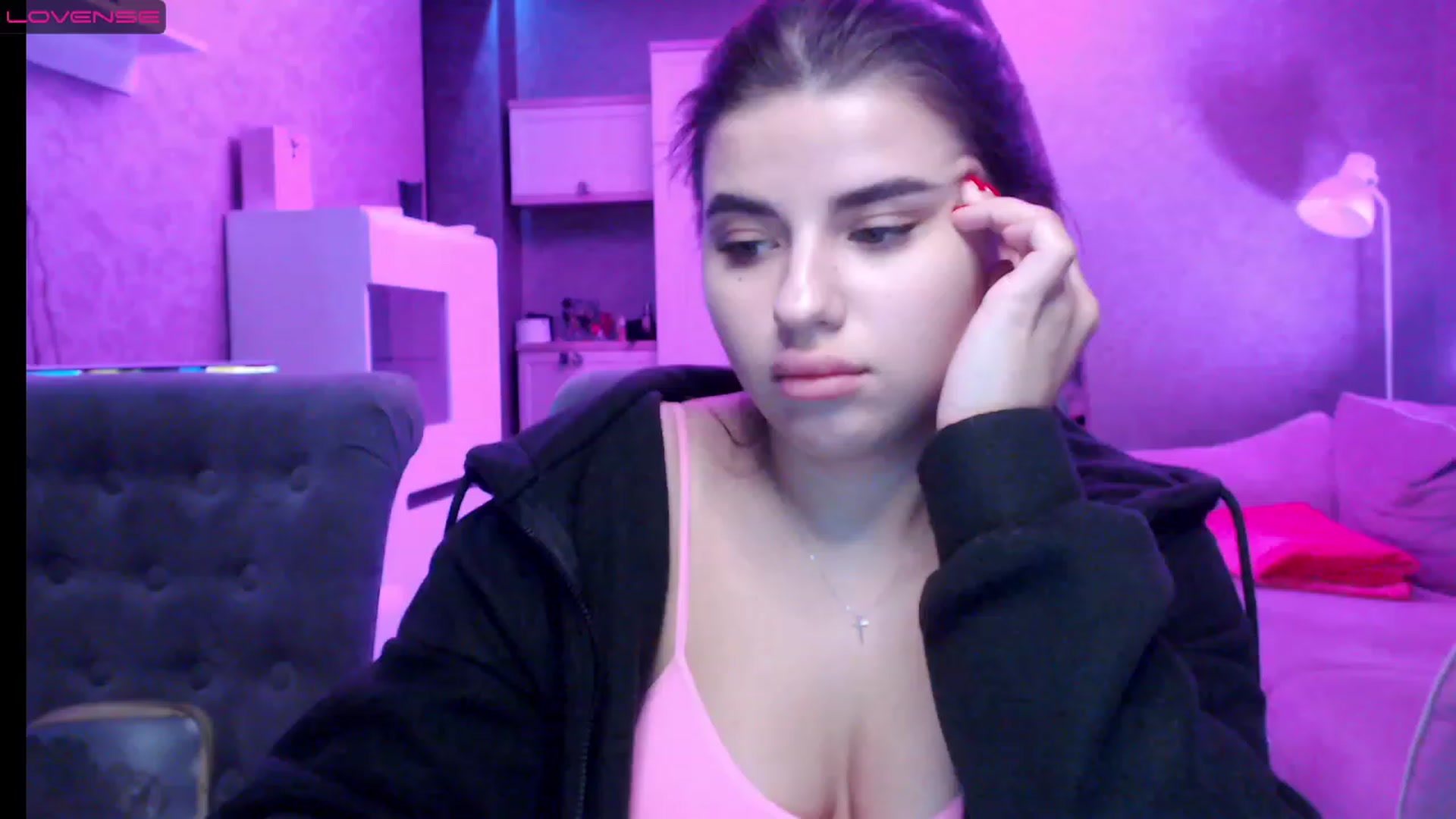 Gallery image thumbnail from Darling_Ivy's myfreecams stream on, 12/19/2022, 19:15 image 17 of 20