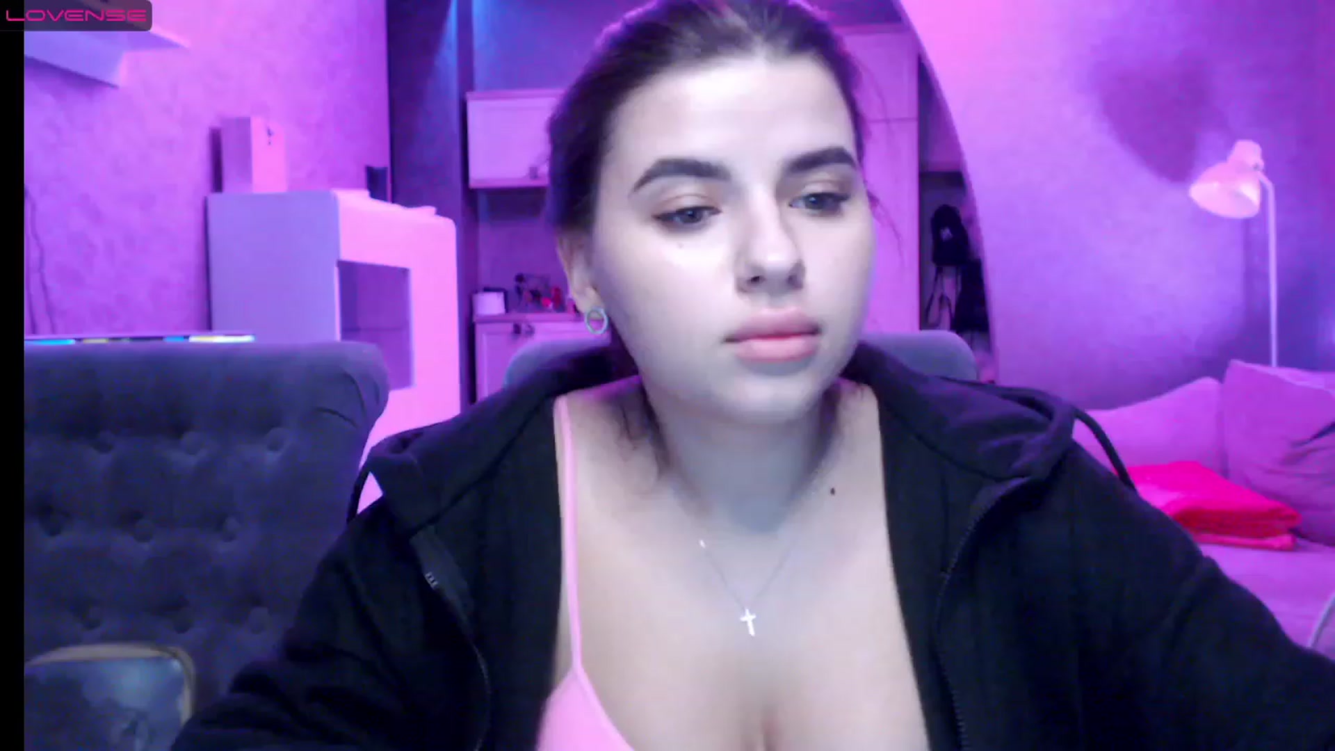 Gallery image thumbnail from Darling_Ivy's myfreecams stream on, 12/19/2022, 19:15 image 2 of 20