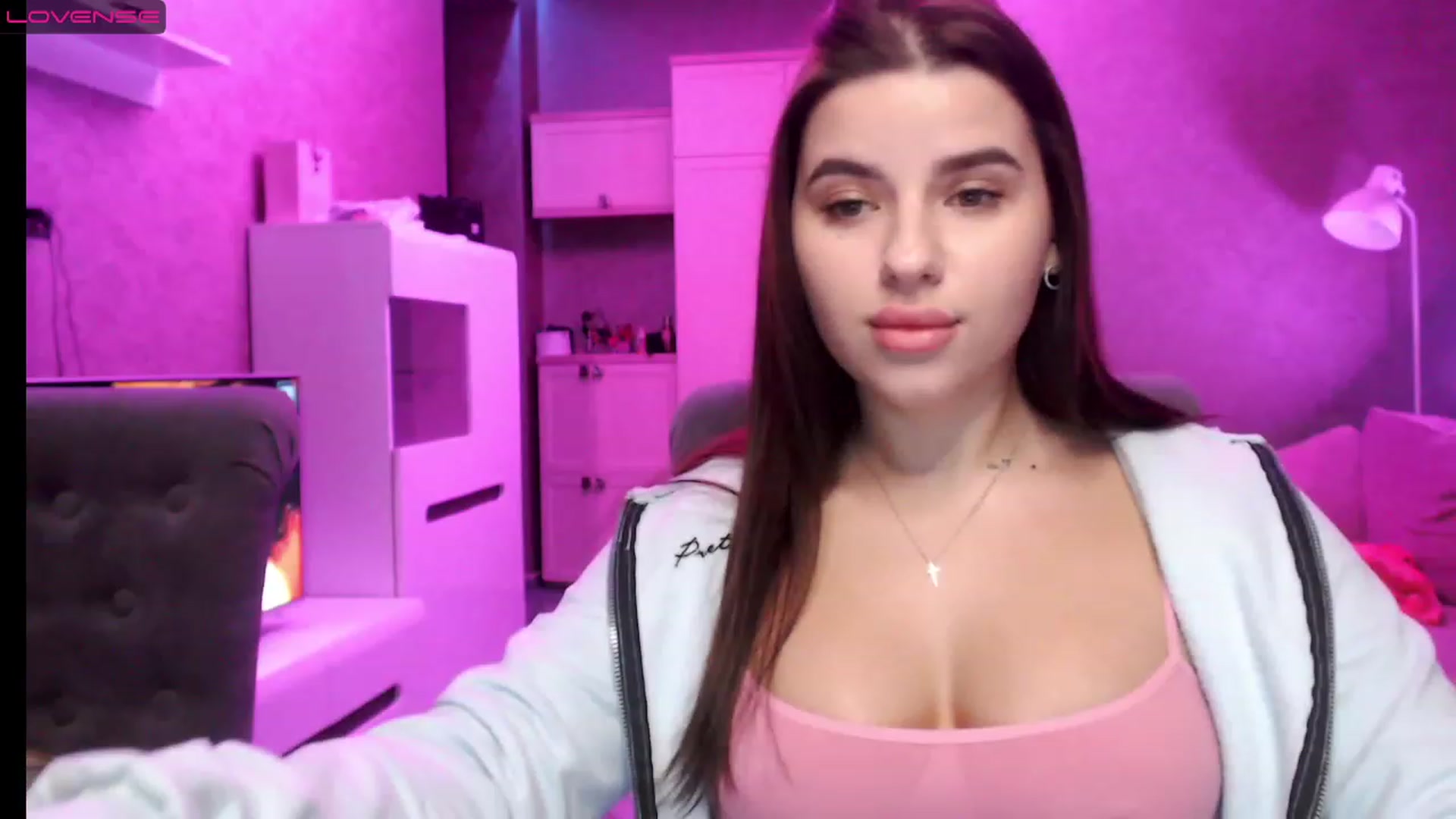 Gallery image thumbnail from Darling_Ivy's myfreecams stream on, 12/20/2022, 16:51 image 13 of 20