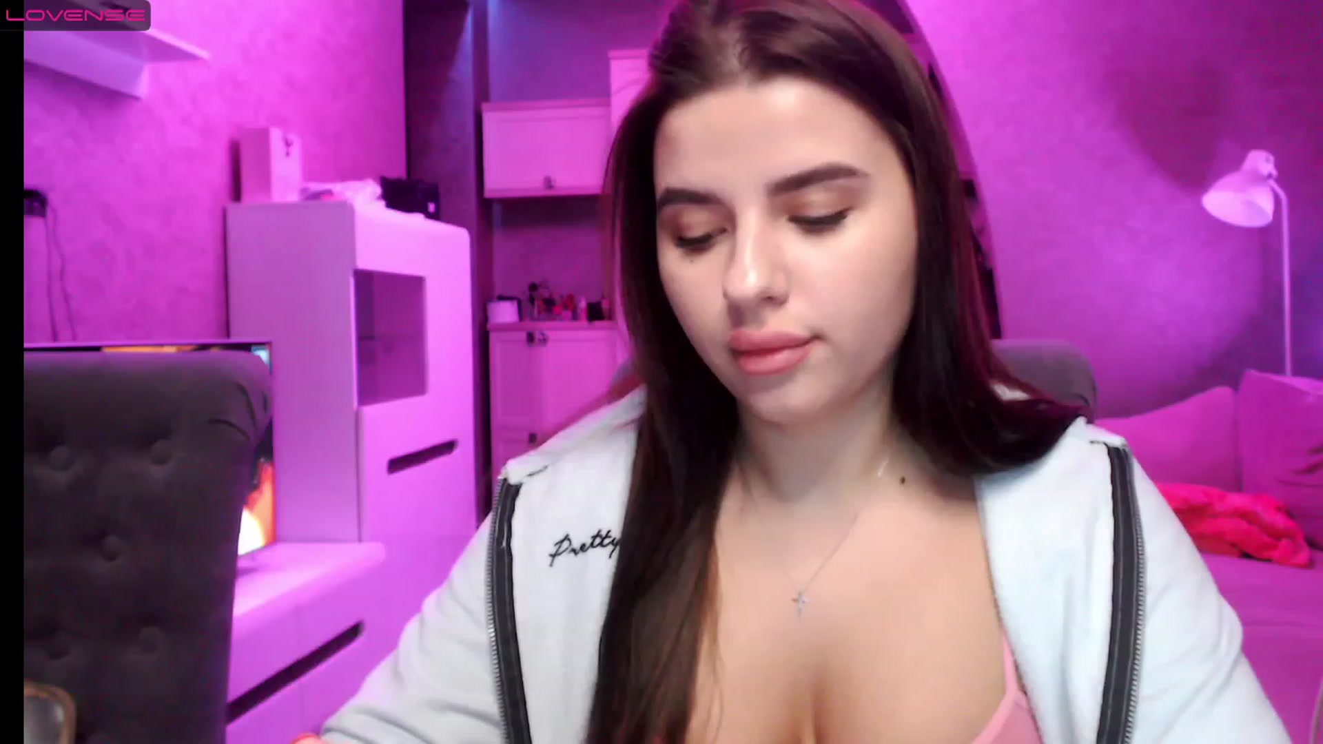 Gallery image thumbnail from Darling_Ivy's myfreecams stream on, 12/20/2022, 16:51 image 19 of 20