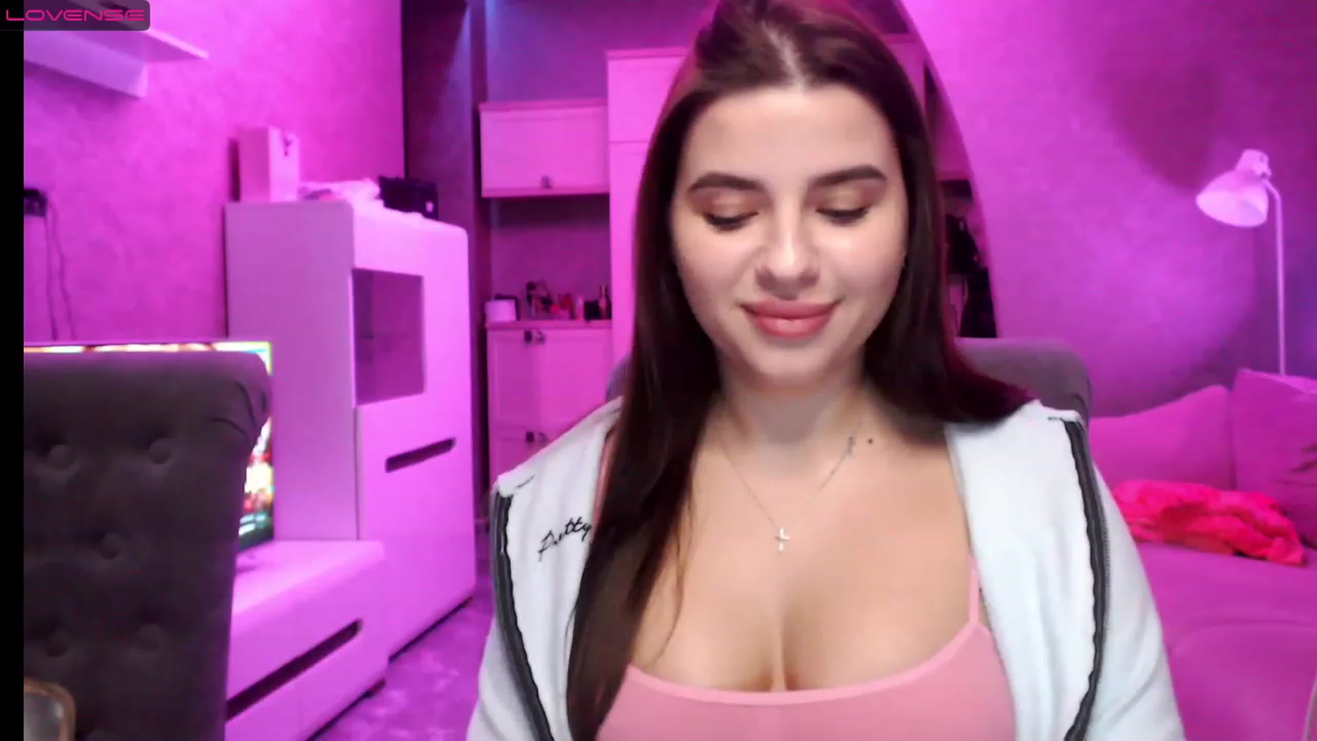 Gallery image thumbnail from Darling_Ivy's myfreecams stream on, 12/20/2022, 16:51 image 17 of 20