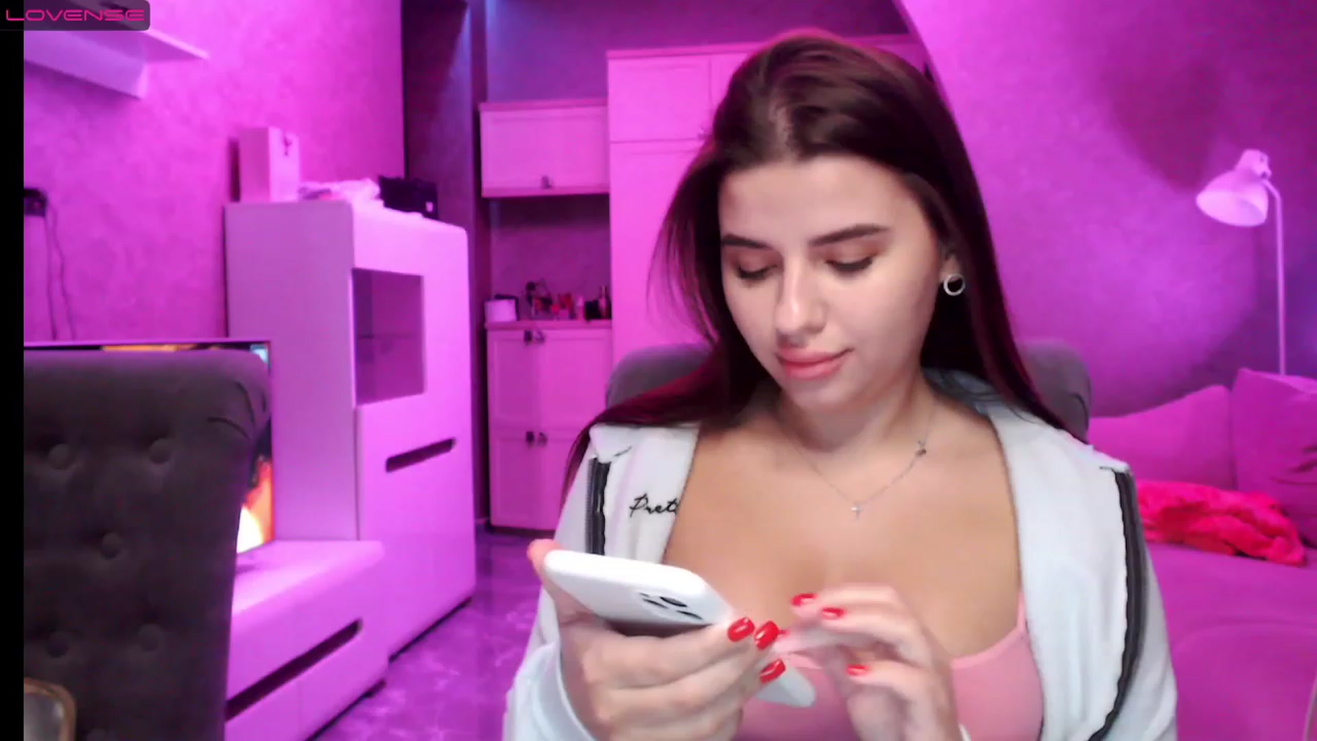 Gallery image thumbnail from Darling_Ivy's myfreecams stream on, 12/20/2022, 16:51 image 12 of 20